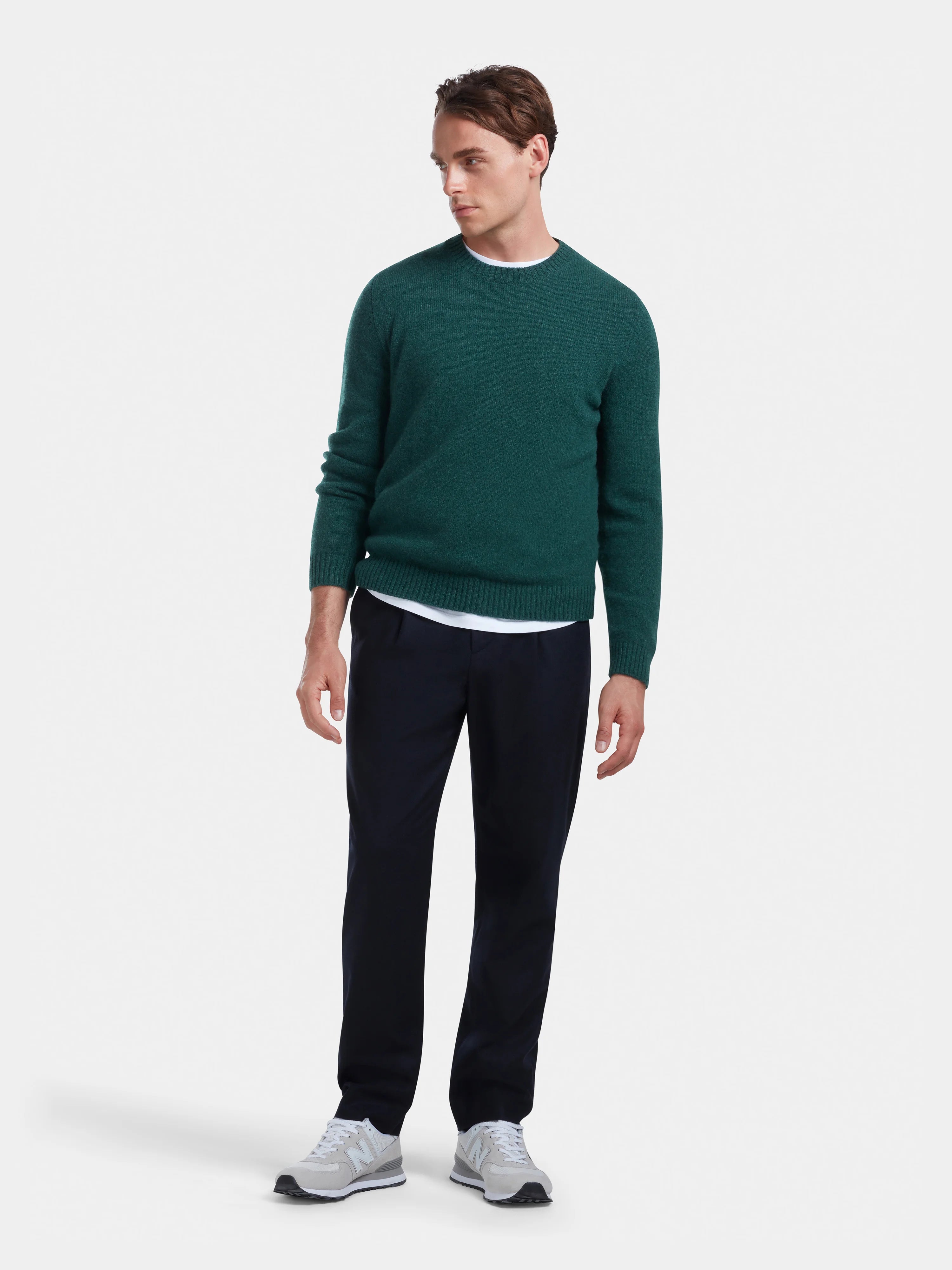 Luxury Green Cashmere Sweater for Women & Men - Soft, Warm & Cozy Crew Neck Pullover - Perfect for Winter, Fall & Casual Outfits