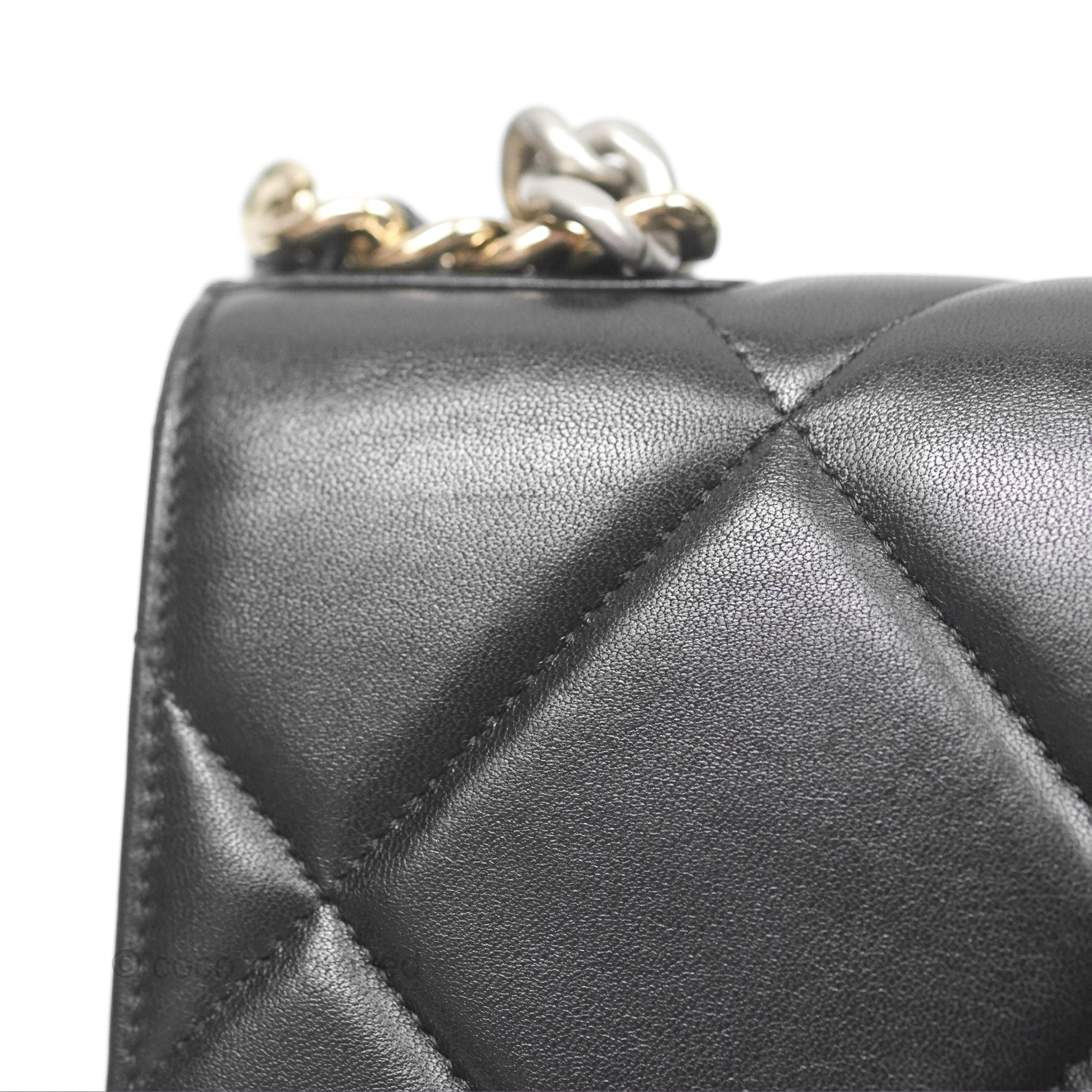 Chanel 19 Wallet on Chain WOC Black Mixed Hardware - Luxury Crossbody Bag for Women, Perfect for Evening Parties & Daily Use