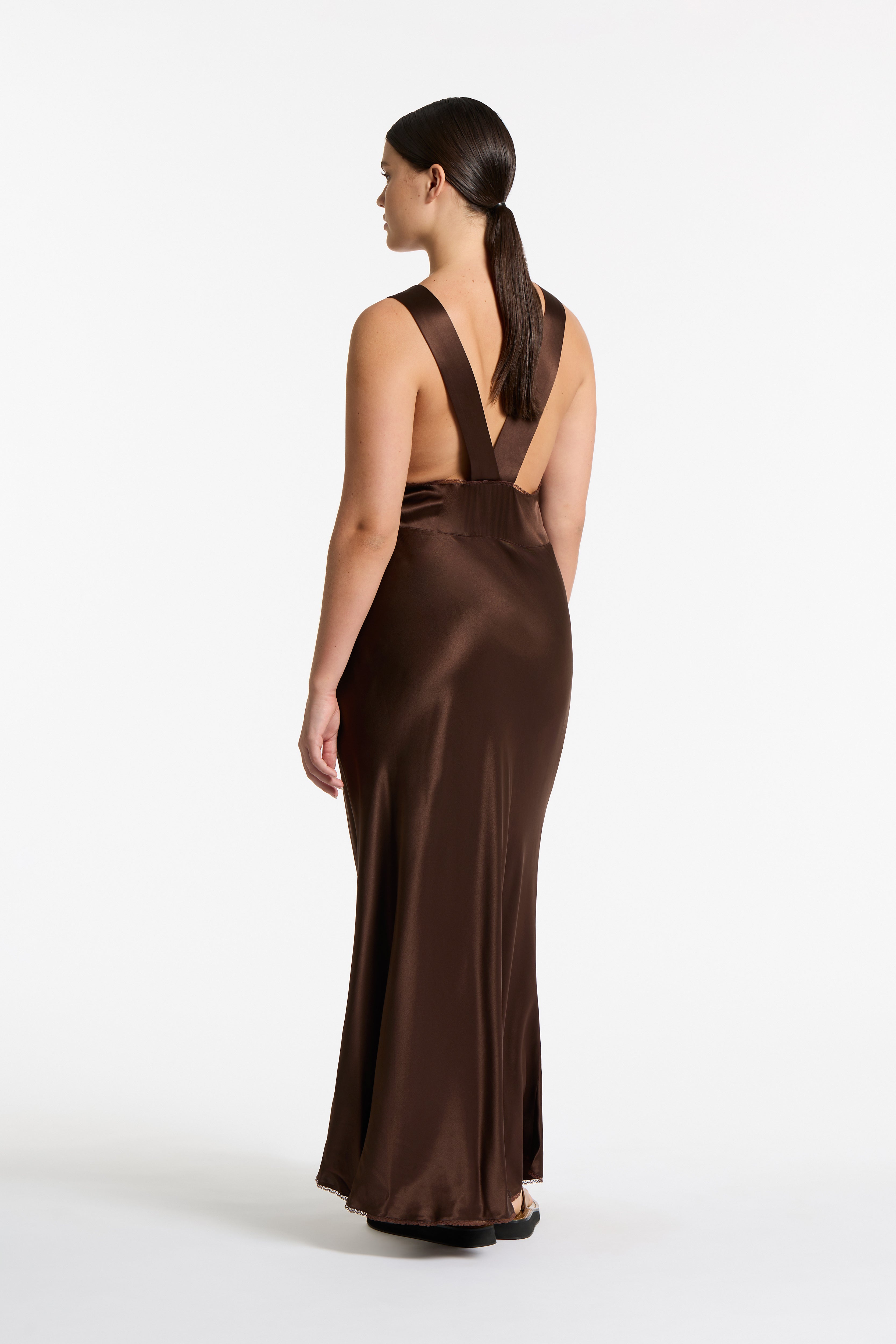 Elegant Aries Cut Out Gown - Sexy Backless Evening Dress for Women | Perfect for Prom, Party & Special Occasions