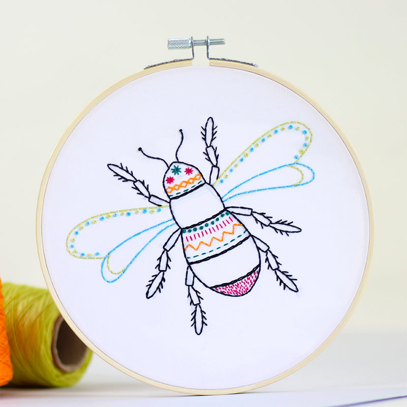 Bee Contemporary Hand Embroidery Kit for Beginners - Complete DIY Embroidery Set with Patterns, Threads & Hoop - Perfect for Home Decor, Wall Art & Thoughtful Gifts