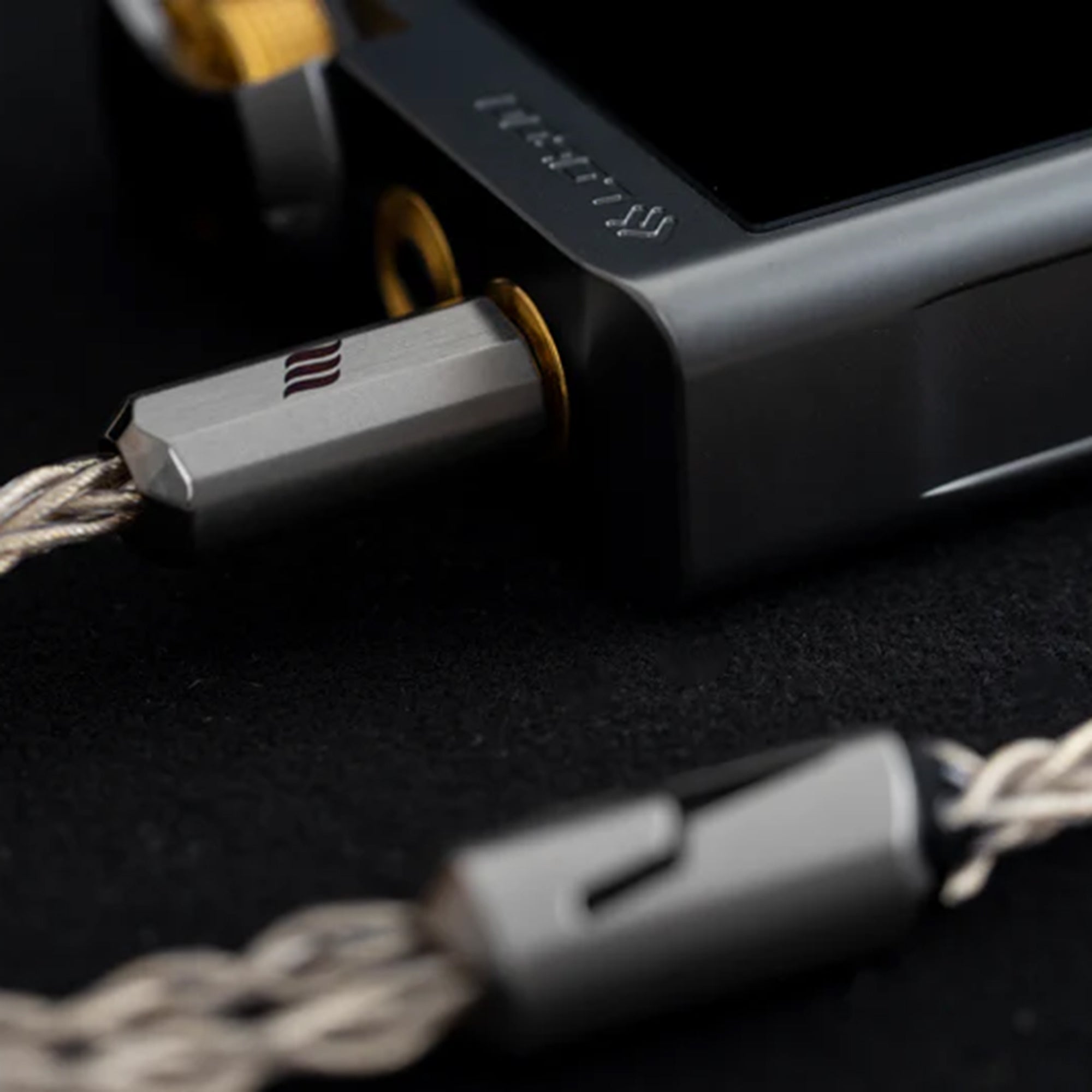 Effect Audio Centurion Pigtail Adapter - Premium 3.5mm to 6.35mm Audio Converter for Headphones & Studio Equipment - Perfect for DJ Mixers, Recording Studios & Audiophile Setups