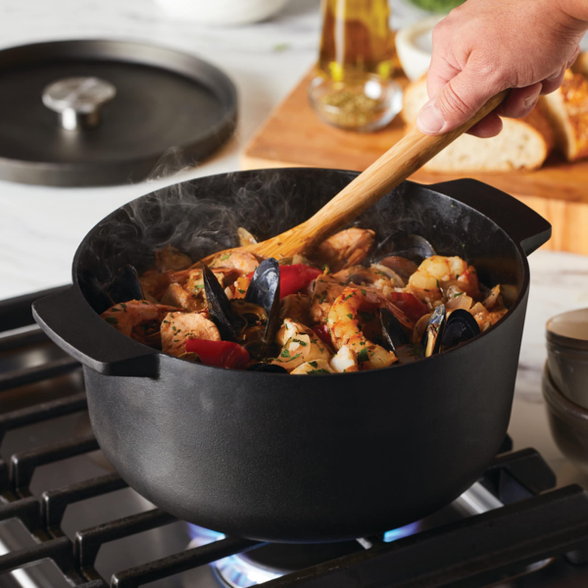 KitchenAid 6 Quart Seasoned Cast Iron Dutch Oven - Black Enameled Pot for Braising, Stewing & Baking | Perfect for Soups, Bread & Camping Meals