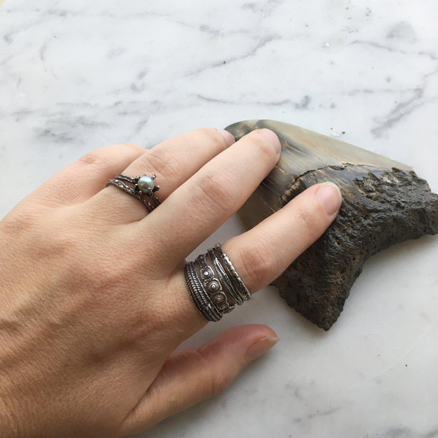 Oxidized Silver Stingray Stacking Ring for Women - Dainty Adjustable Layered Rings Set - Boho Chic Jewelry for Everyday Wear & Special Occasions