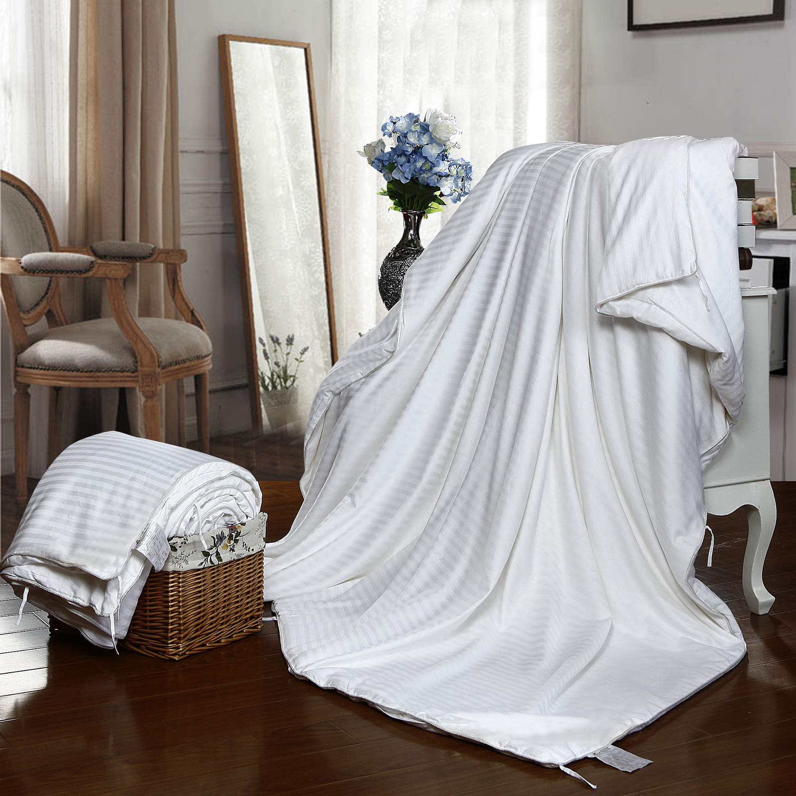 HusiAjiesilk 100% Pure Silk Duvet Comforter - Breathable & Cooling Summer Bedding - Machine Washable Long Strand Silk Quilt with 100% Cotton Cover - Twin Size - Perfect for Hot Sleepers & Luxury Bedroom Decor