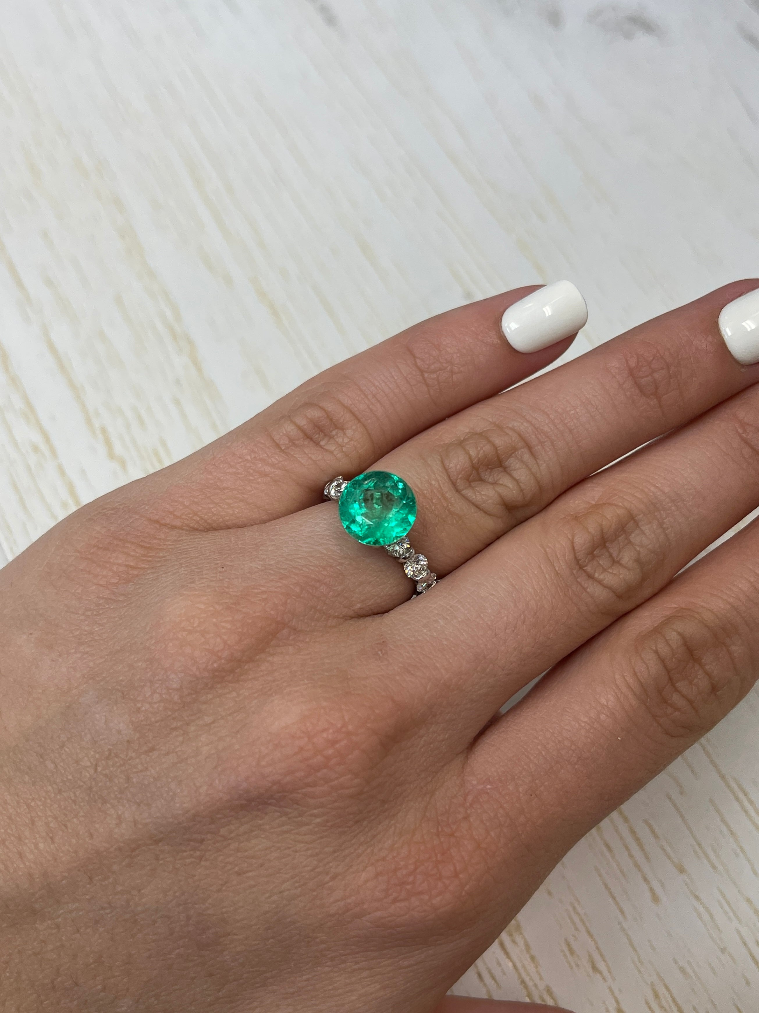 3.79 Carat 10x10mm Vibrant Green Natural Round Loose Colombian Emerald Gemstone for Jewelry Making, Engagement Rings & Luxury Gifts