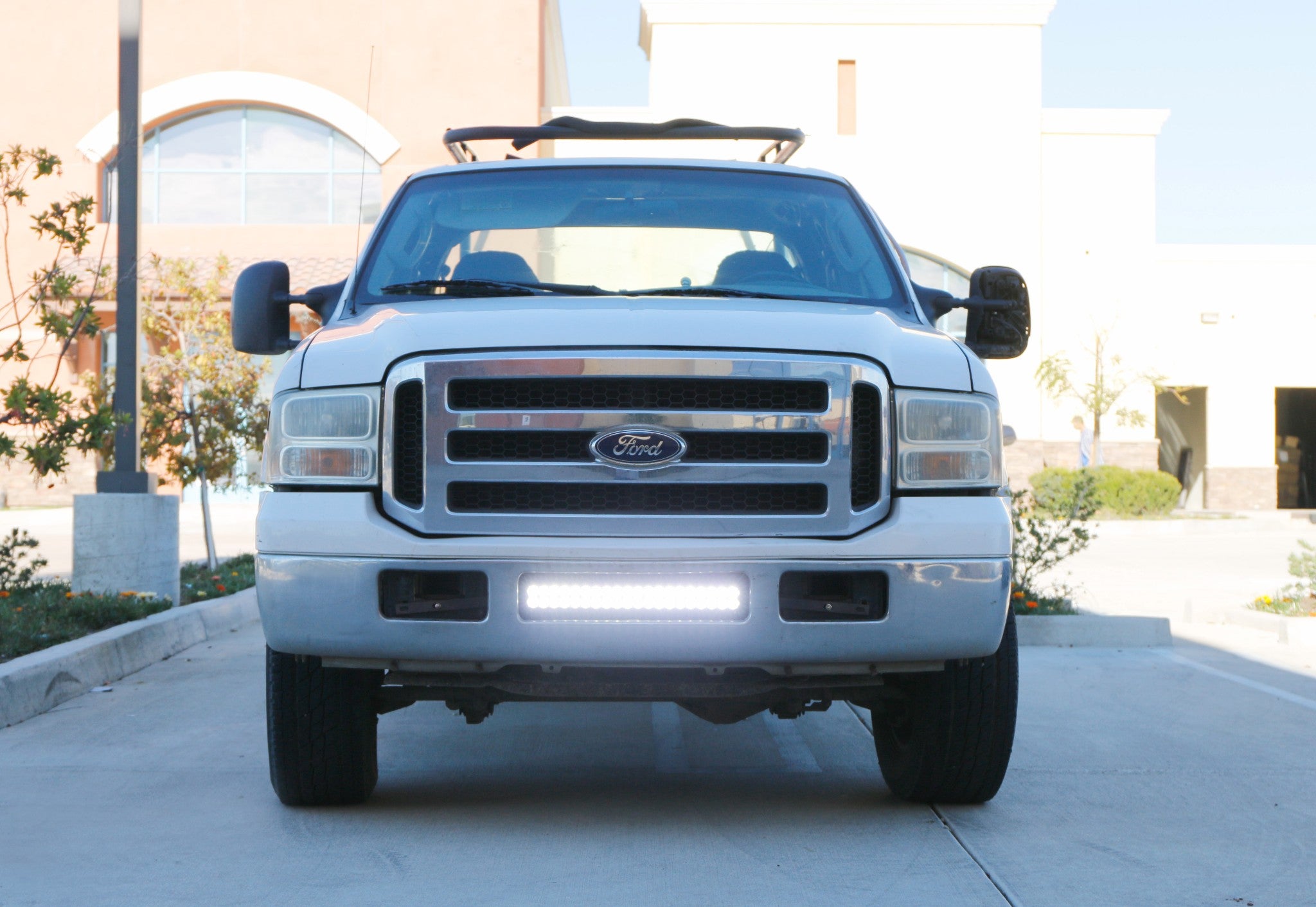 120W 20 LED Light Bar with Lower Bumper Bracket & Wiring Kit - Compatible with 1999-2007 Ford F250 F350 Super Duty Trucks - Perfect for Off-Roading, Night Driving & Emergency Lighting