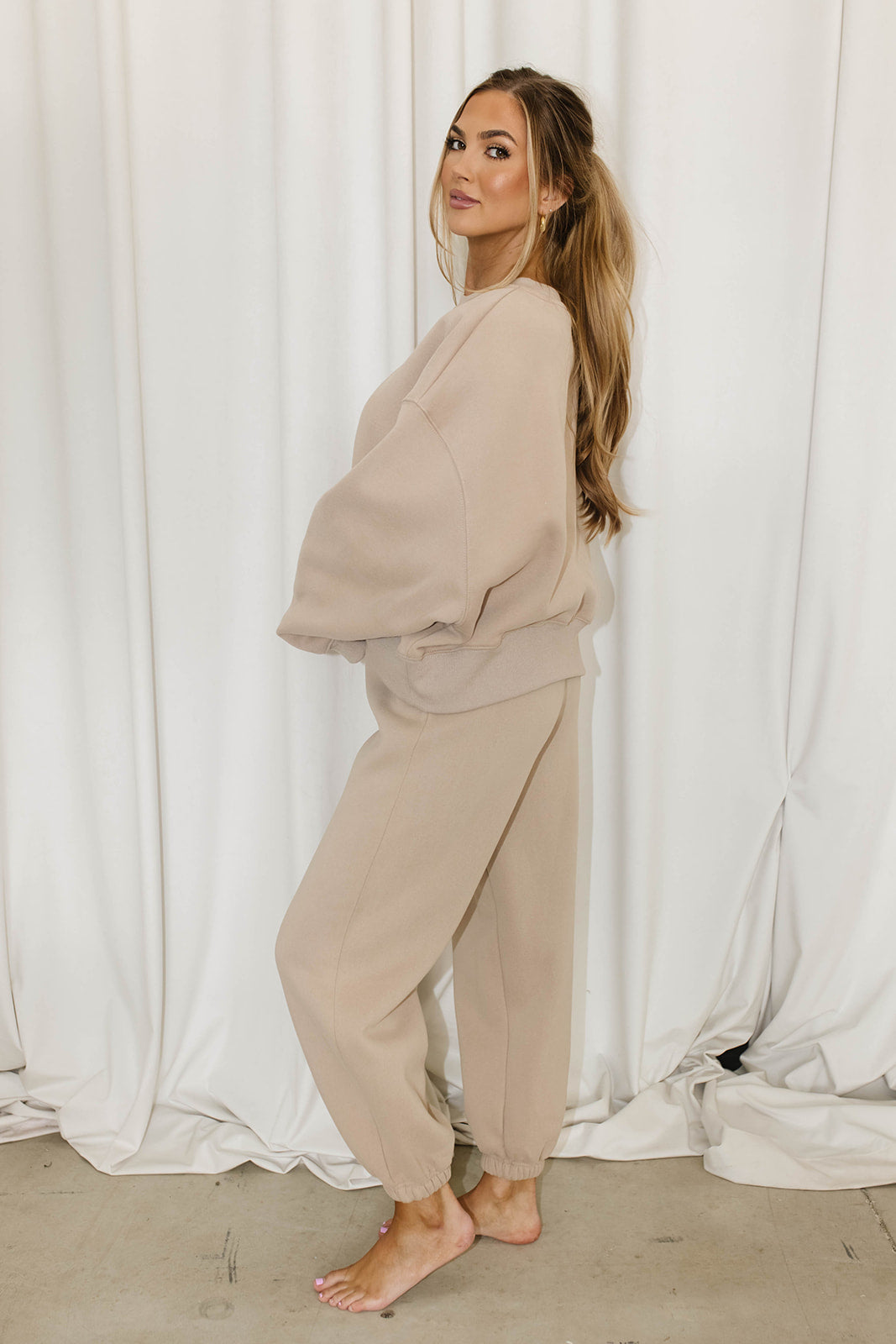 Soft & Cozy Mocha Sweatpants for Women - Lounge, Yoga & Home Wear - Comfortable Fleece Joggers for Relaxing & Running Errands