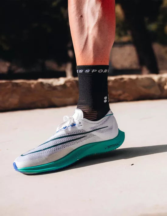 Compressport Unisex Pro Marathon Running Socks v2.0 - Black/White - High Performance Athletic Socks for Long Distance Running & Triathlon Training