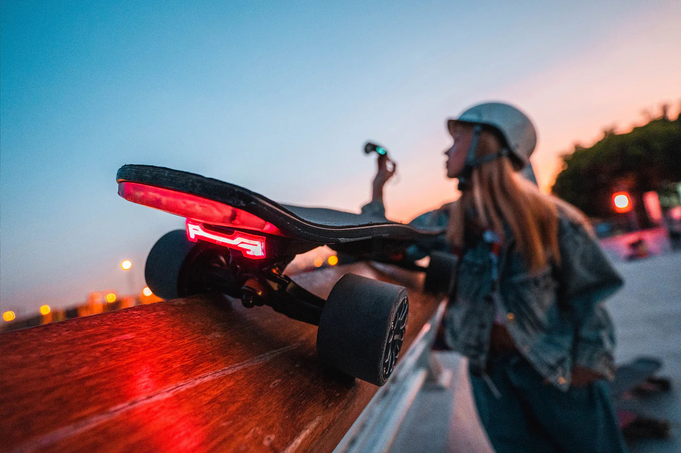 Exway Wave Riot Electric Skateboard - 23 MPH Top Speed, 12 Mile Range, 180Wh Belt Drive Motor - Perfect for Commuting & Urban Adventure