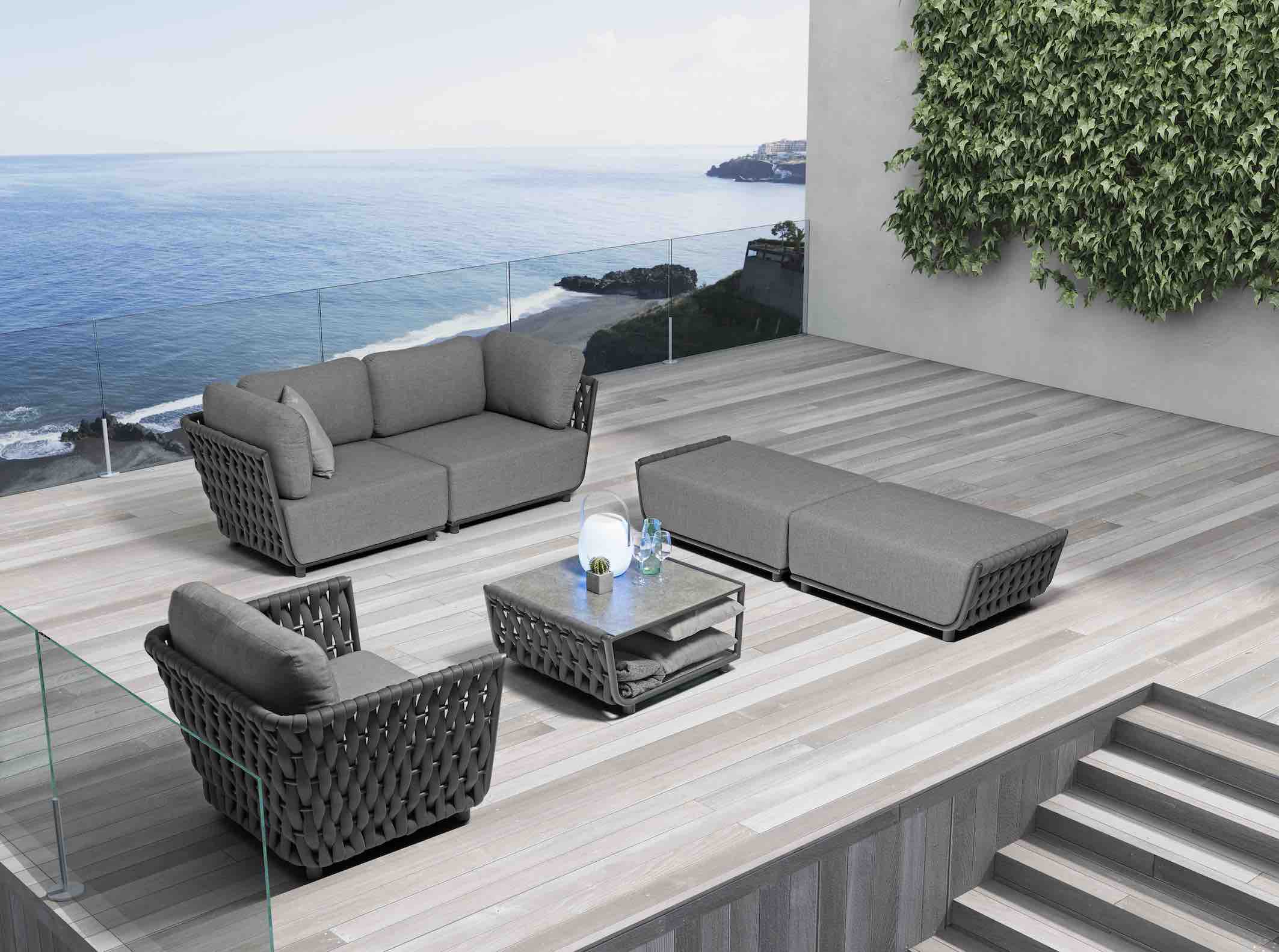 Couture Jardin Hug Outdoor Armchair - Modern Patio Lounge Chair for Garden, Poolside & Backyard Relaxation