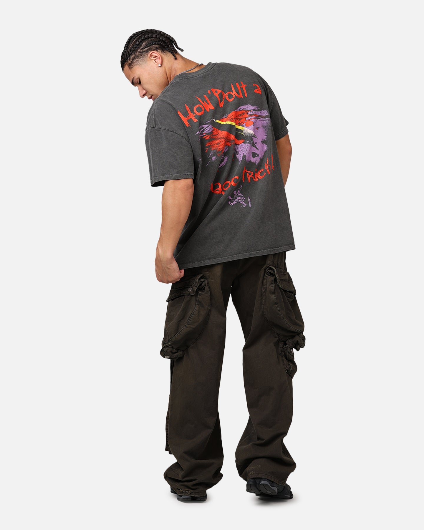 DC Batman The Joker Magic Trick Heavyweight Graphic T-Shirt - Black Vintage Wash - Superhero Comic Fan Gift for Men & Cosplay