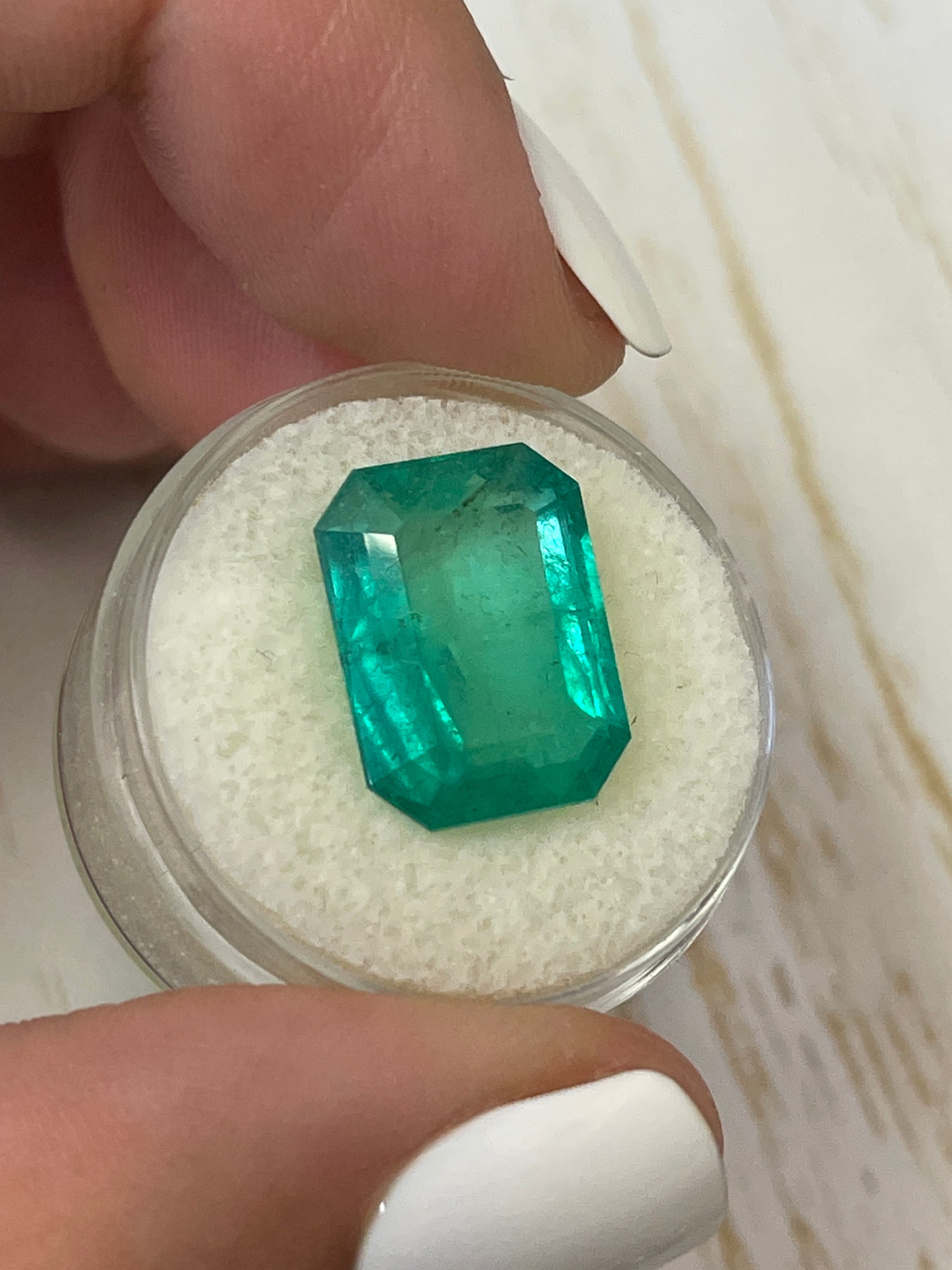 9.52 Carat Natural Loose Colombian Emerald - 15.4x11.50mm Emerald Cut Gemstone for Jewelry Making & Engagement Rings