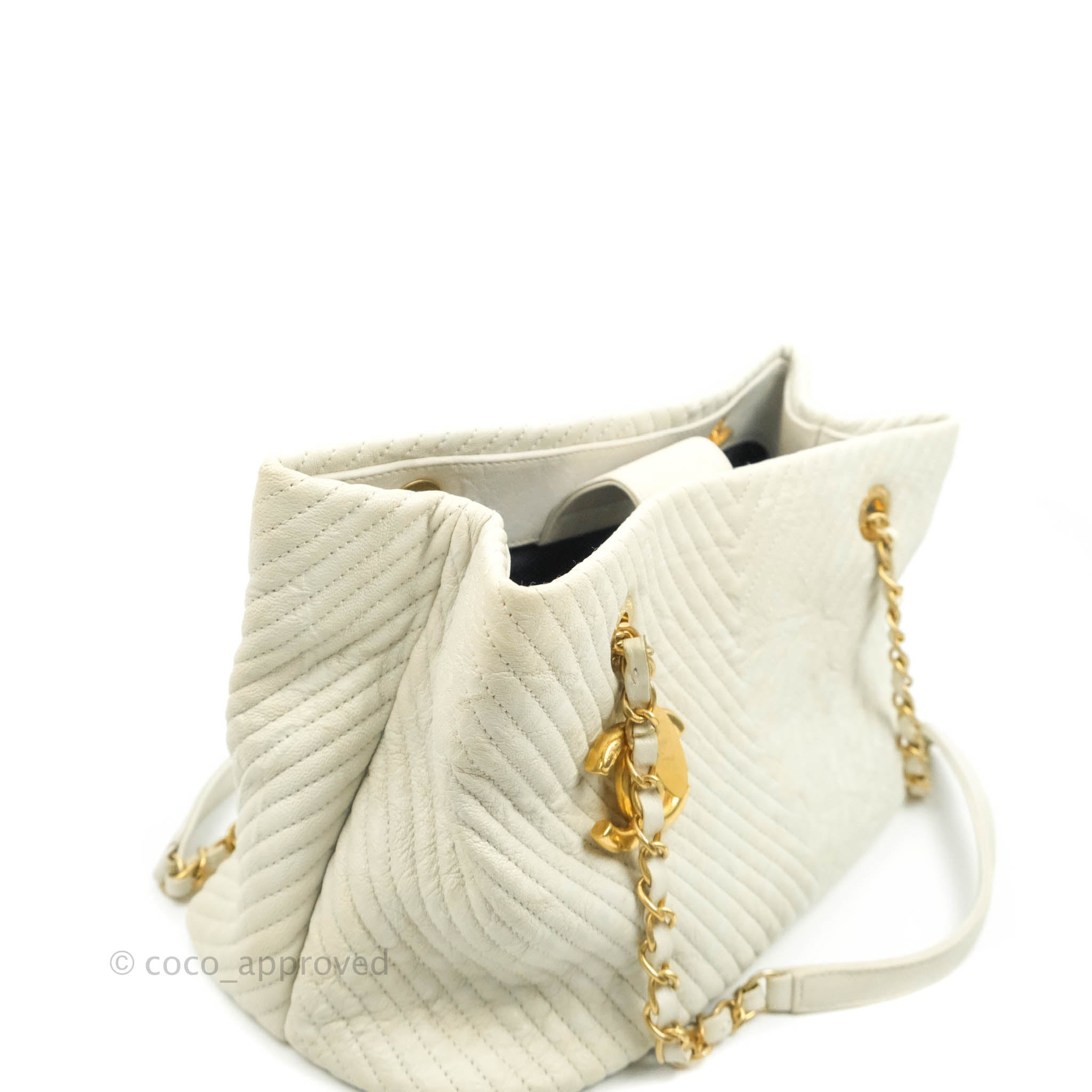 Chanel Chevron Quilted Tote Bag in White Crumpled Calfskin with Aged Gold Hardware - Luxury Designer Handbag for Women, Perfect for Work, Travel and Everyday Use