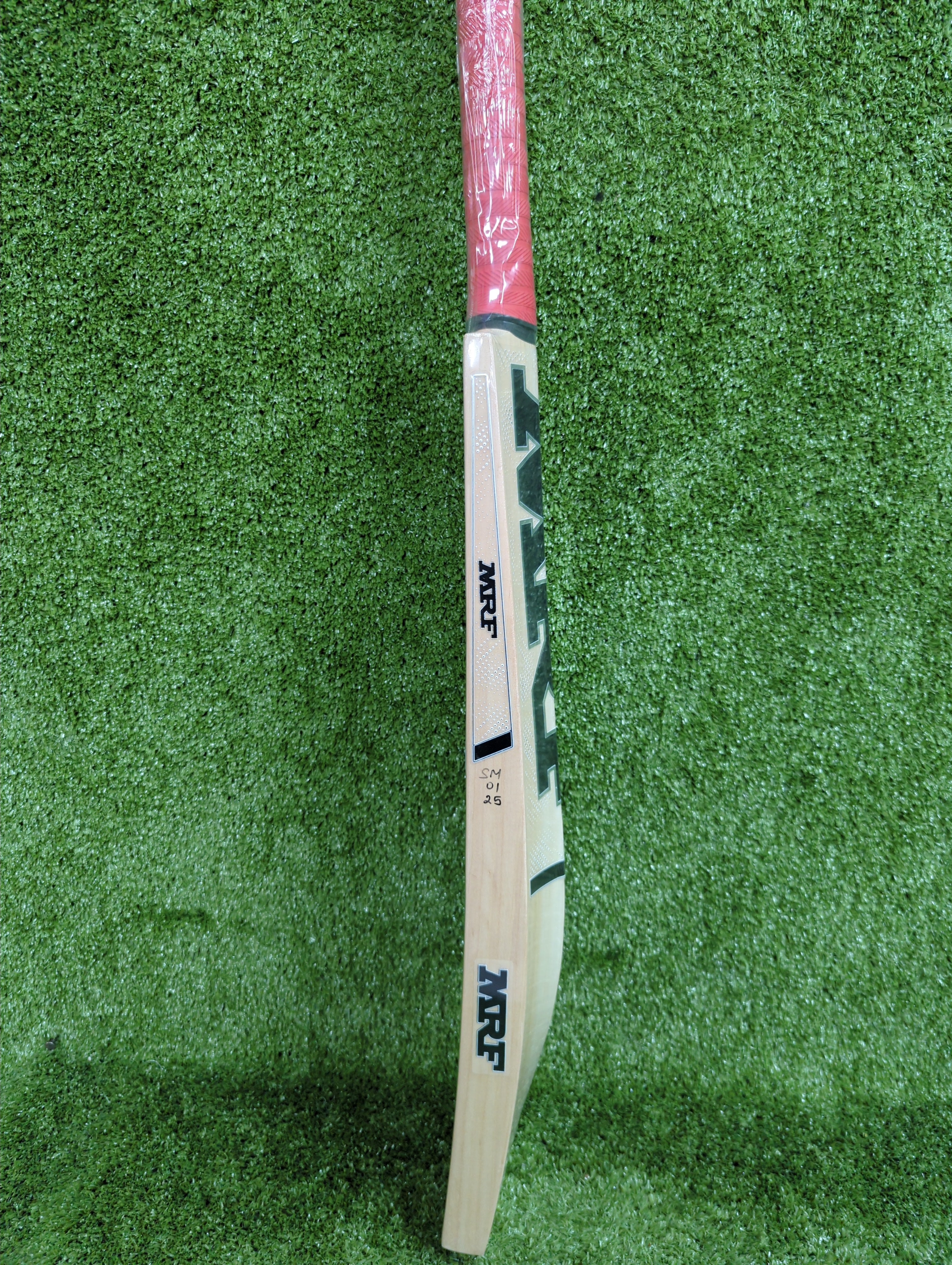 MRF Bolt Kashmir Willow Cricket Bat - Lightweight & Durable for Professional & Casual Play - Perfect for Matches, Practice & Backyard Cricket