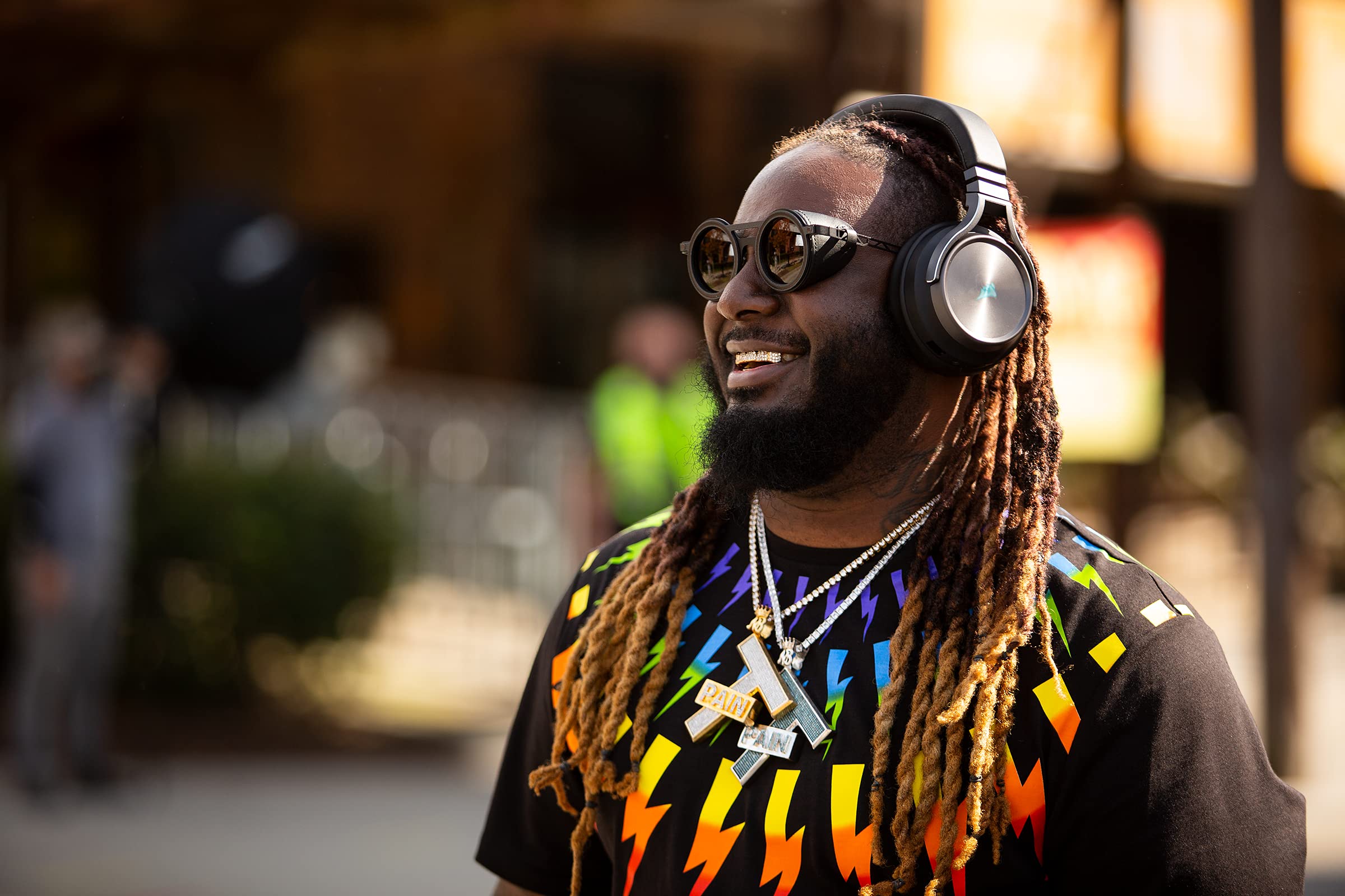 CORSAIR VIRTUOSO RGB WIRELESS XT Multiplatform Gaming Headset with Bluetooth - Dolby Atmos - Omnidirectional Microphone - iCUE Compatible - for PC, Mac, PS5, PS4, Nintendo Switch & Mobile Devices - Slate | Perfect for Gaming, Streaming & Remote Work