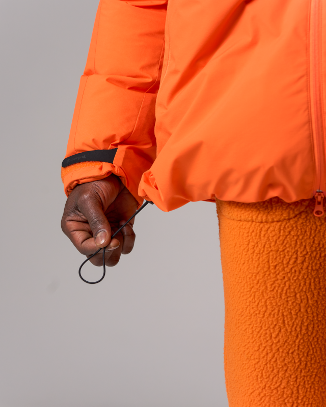 2L Lightweight Down Jacket for Men & Women - Ultra Warm Winter Coat for Outdoor Activities, Hiking, and Travel - Water-Resistant & Packable