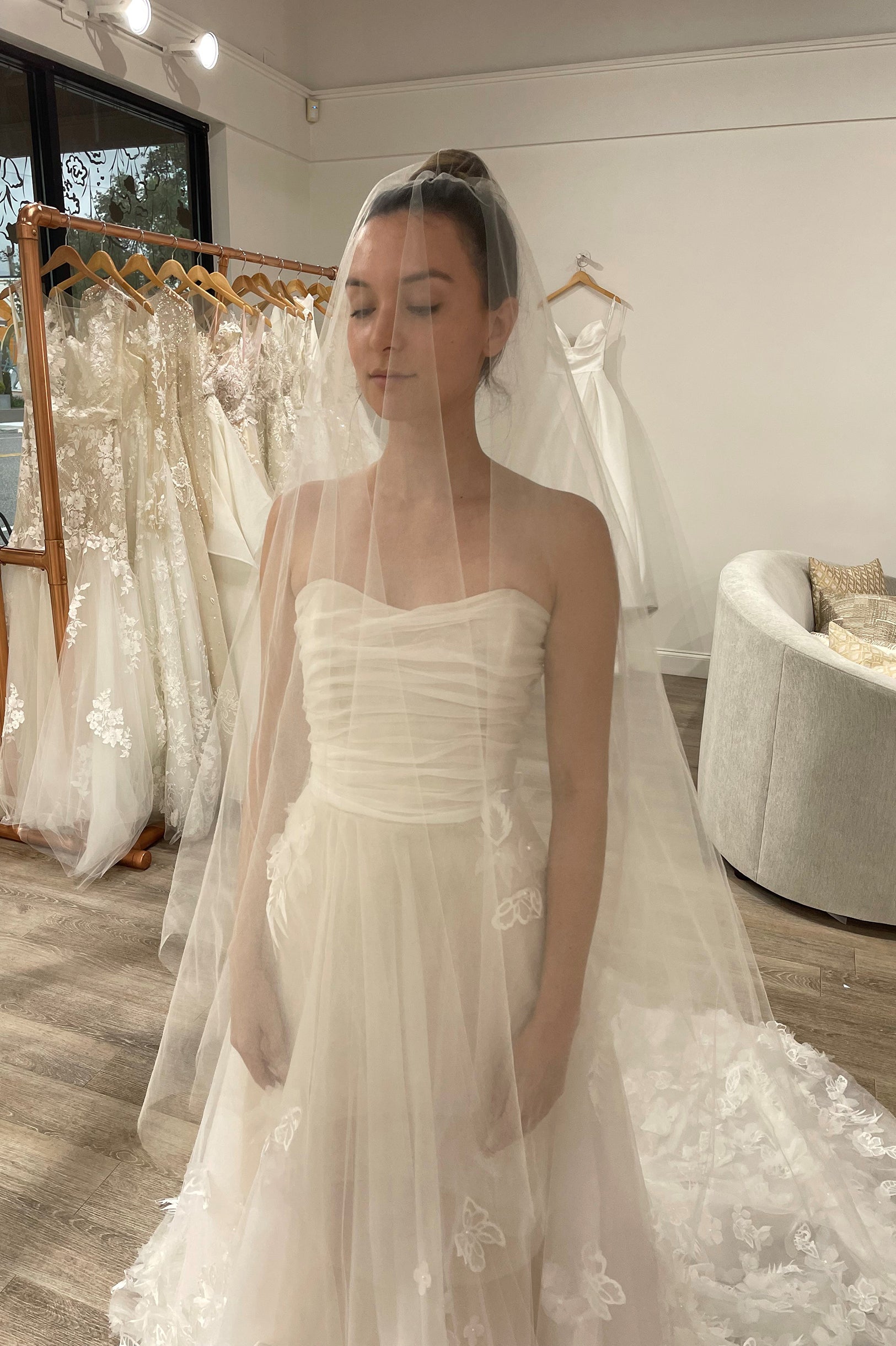 Aura Blusher Illusion Tulle Veil in Ivory - Perfect for Weddings, Bridal Showers & Romantic Photo Shoots
