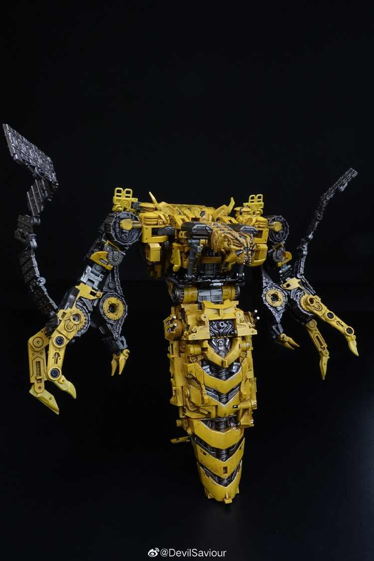 Devil Saviour DS 06 Sweeping Trouble Maker Combiner - Transformable Robot Toy for Collectors & Action Play | Perfect for Display, Gifts & Anime Fans