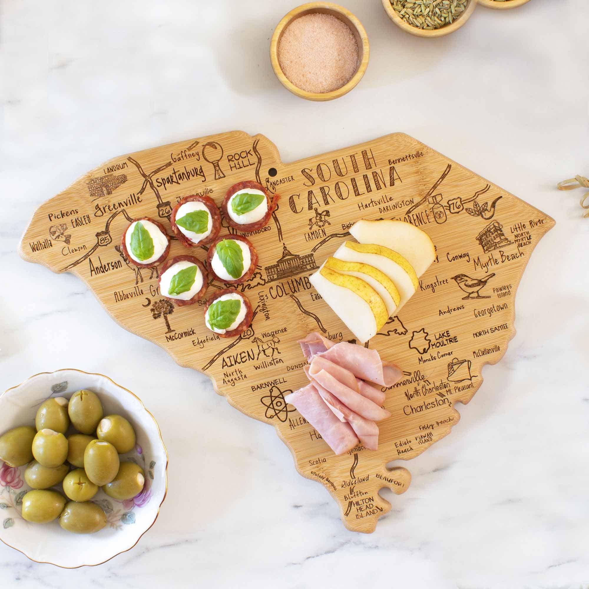 Premium 14 x 11.5 Inch South Carolina Themed Wooden Cutting Board - Perfect for Kitchen Prep, Charcuterie Boards & Home Decor