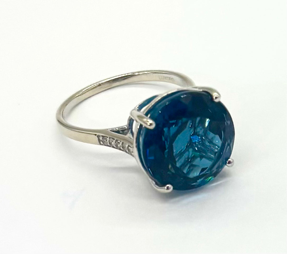 10K White Gold London Blue Topaz Ring for Women – Elegant Solitaire Birthstone Jewelry Gift for Engagement, Anniversary & Special Occasions
