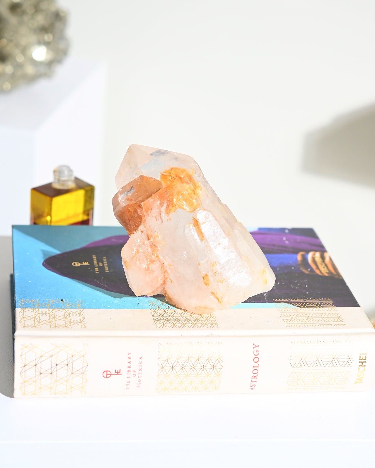 Natural Quartz Crystal Cluster with Hematite - 2lbs Raw Stone for Home Decor, Meditation & Healing | Perfect for Reiki, Feng Shui & Spiritual Gifts