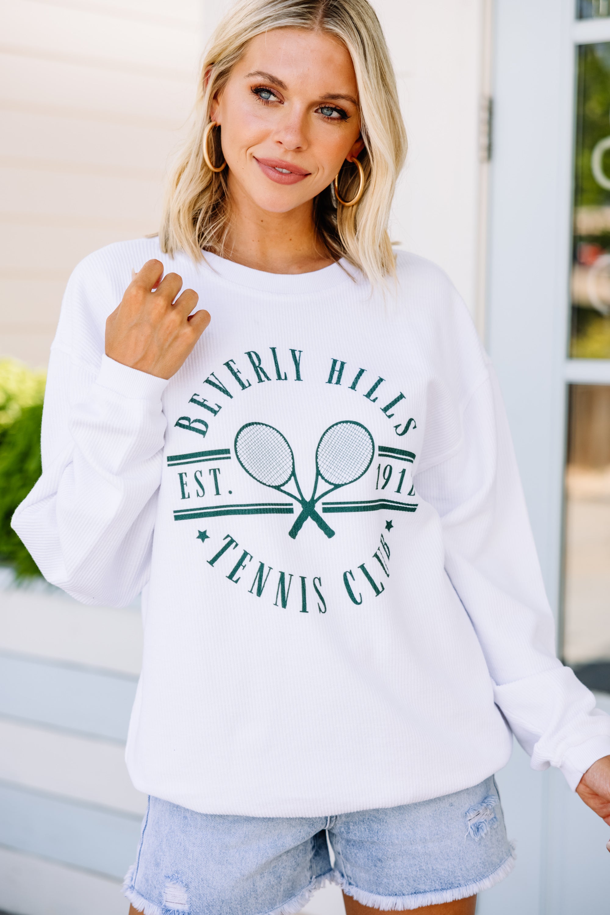 Beverly Hills Tennis Club White Graphic Pullover Hoodie - Stylish Casual Sweatshirt for Men & Women | Perfect for Tennis, Gym, and Streetwear Fashion