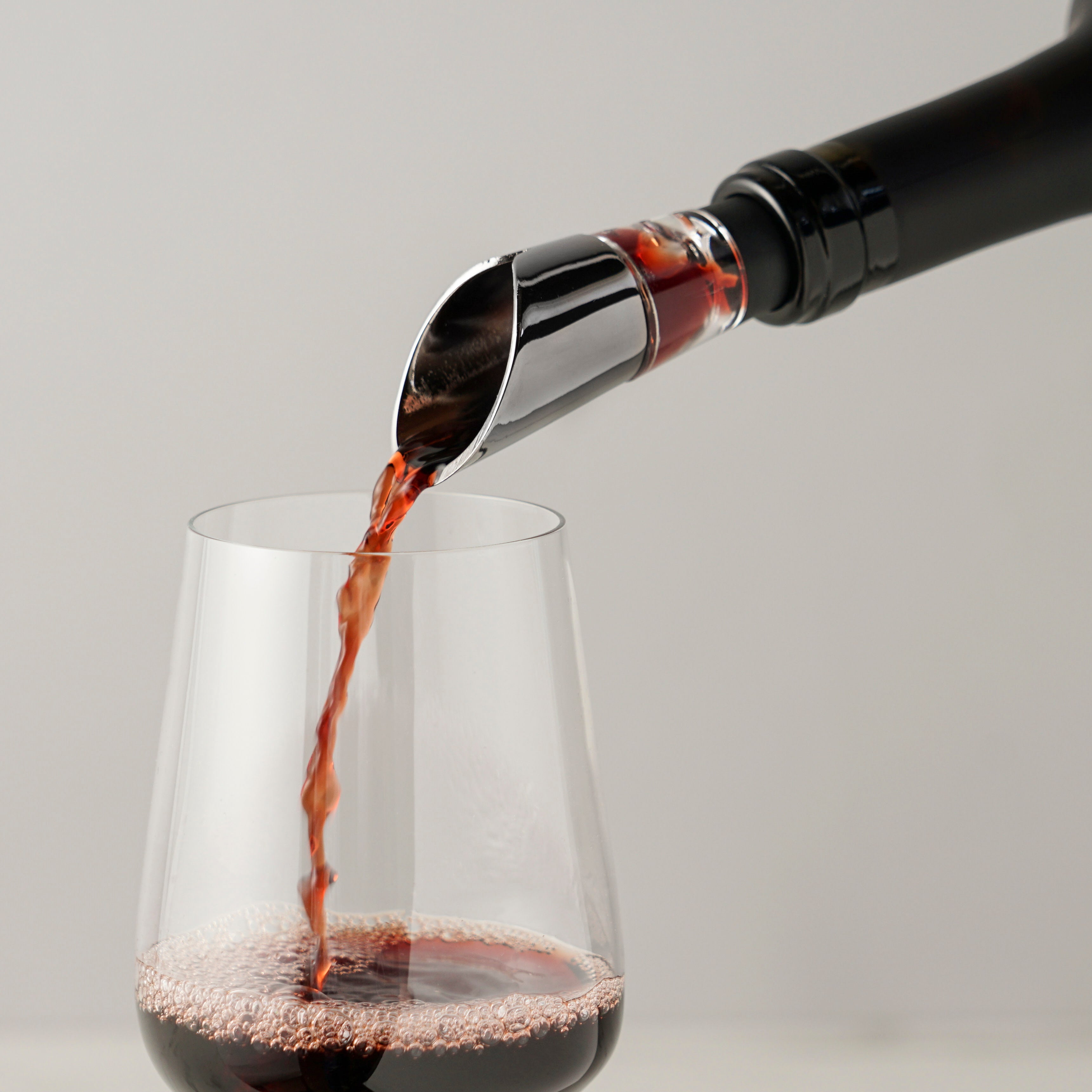Warren Aerating Pour Spout - Premium Wine Bottle Pourer with Stainless Steel Filter - Perfect for Decanting Red Wine, Whiskey, and Liquor - Ideal for Home Bars, Restaurants, and Gifts