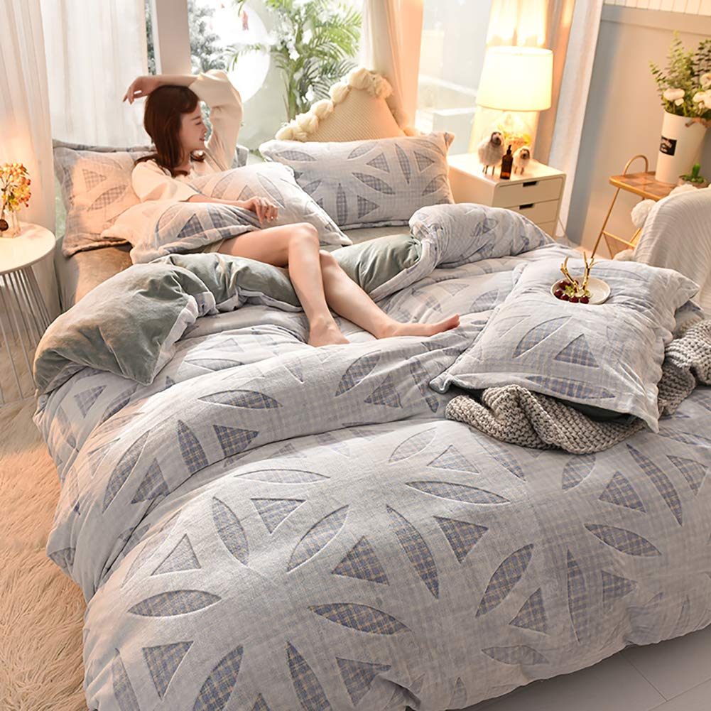 4Pcs Snowflake Printed Flannel Velvet Bedding Set - Soft Lamb Wool Fleece, Anti-Allergic, Queen/King Size in Gray & Pink - Cozy Winter Bed Cover for Warm Nights & Holiday Decor