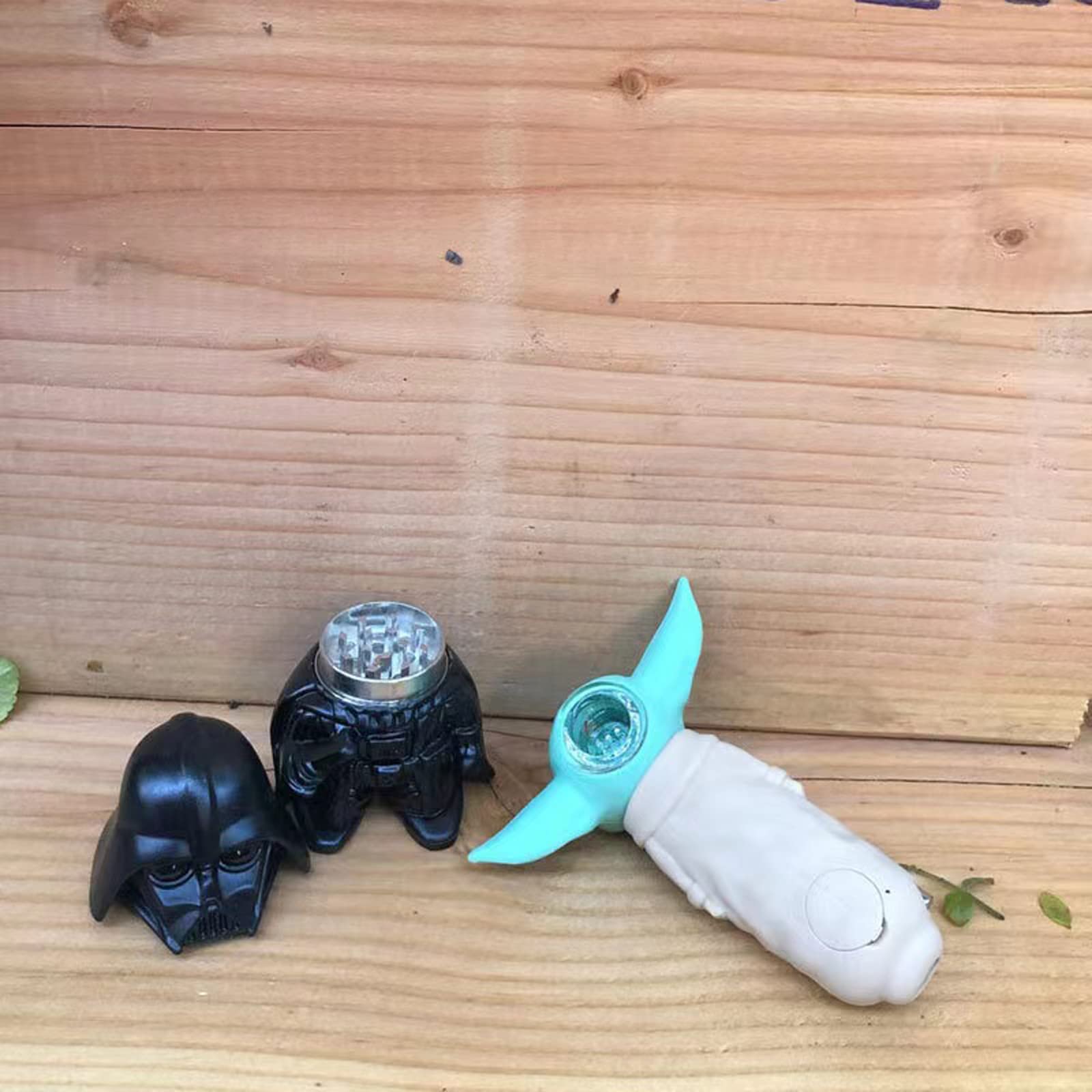Star Wars Darth Vader Herb Grinder 2.2 Inch 3-Piece with Baby Yoda Pipe (2-Pack) - Perfect for Collectors & Smoking Enthusiasts