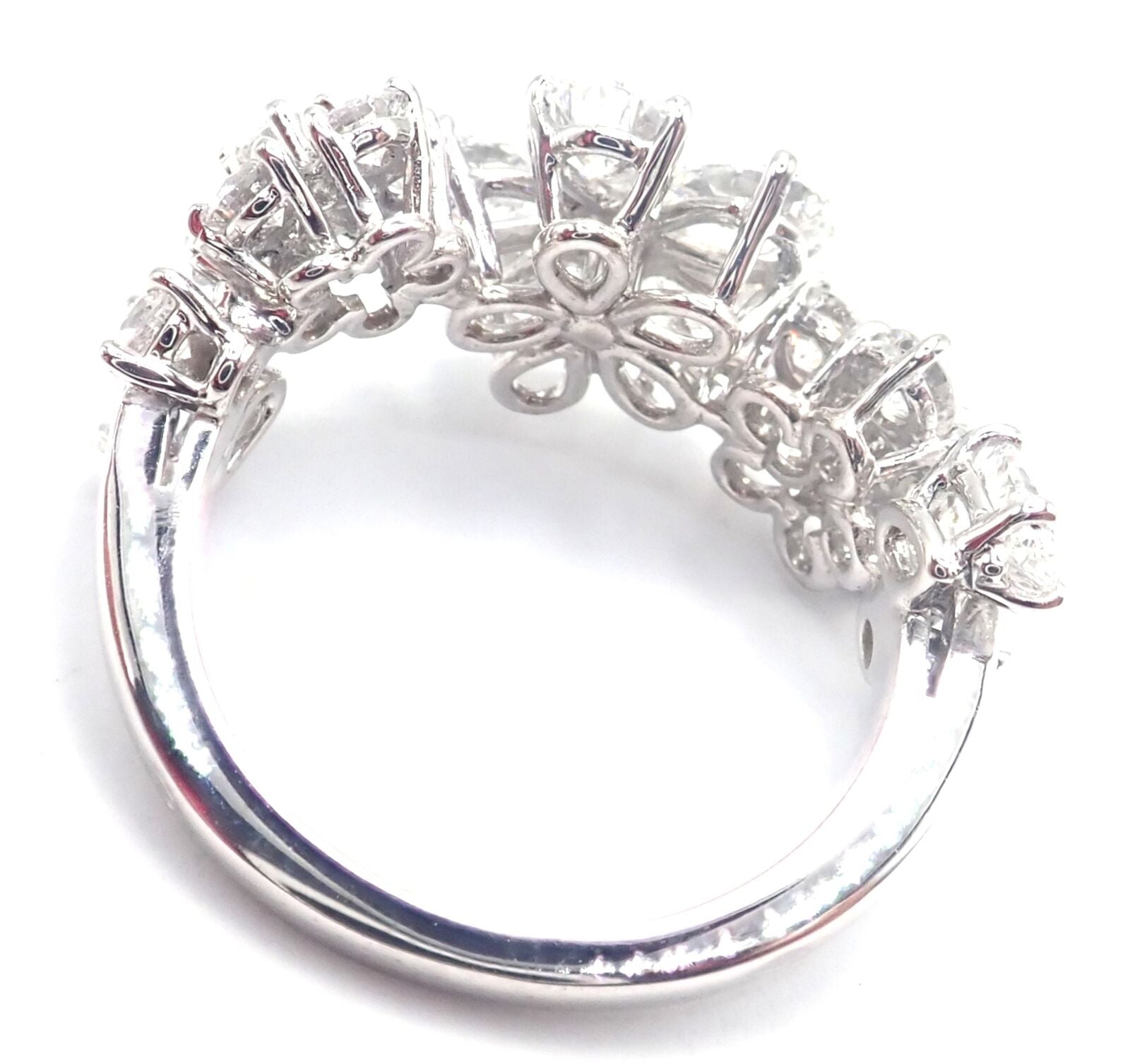 Authentic Van Cleef & Arpels Folie des Pres 18k White Gold Diamond Flower Ring - Luxury Jewelry for Weddings, Anniversaries & Special Occasions