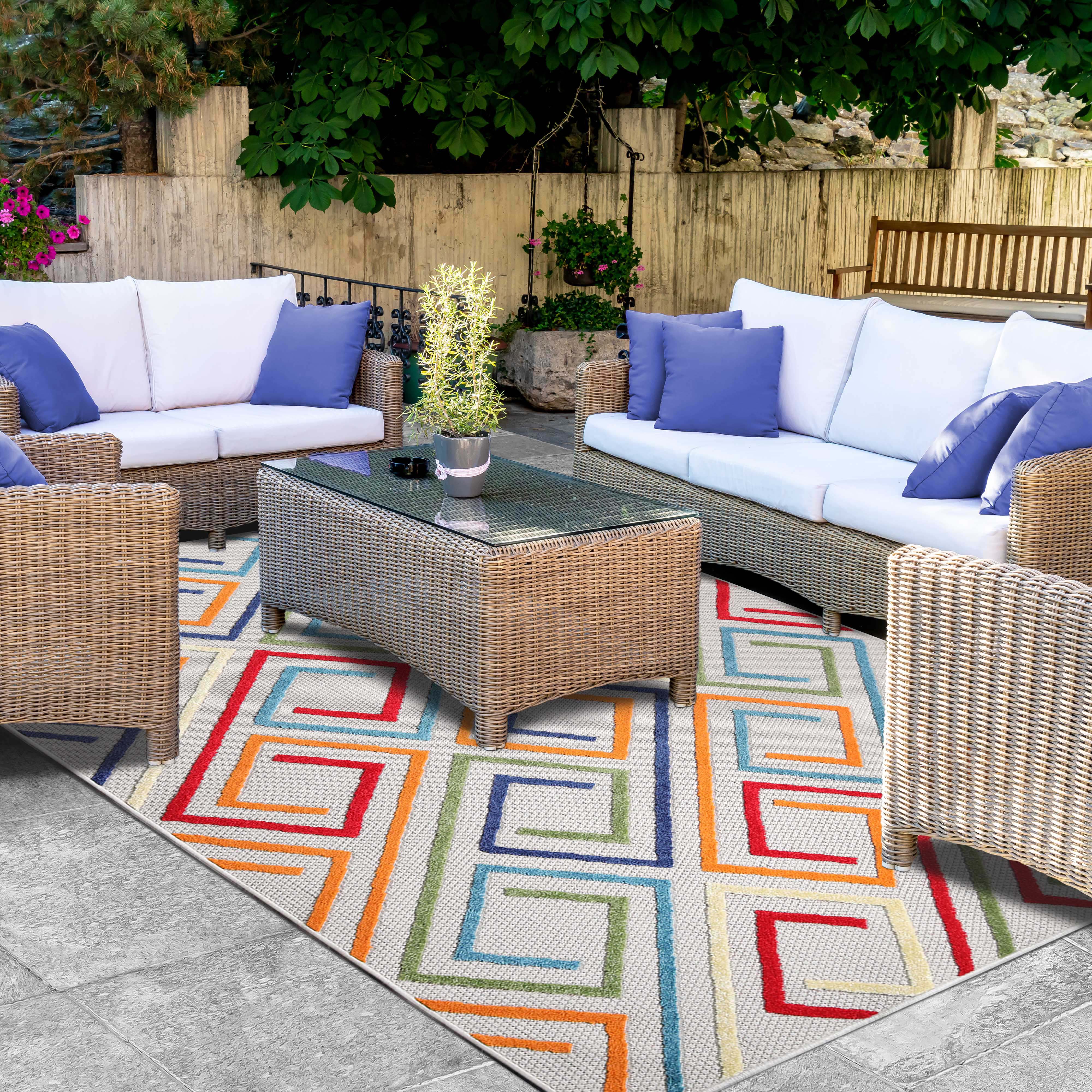 Stylish Geometric Modern Indoor Outdoor Area Rug - Perfect for Living Room, Patio, and Bedroom Decor