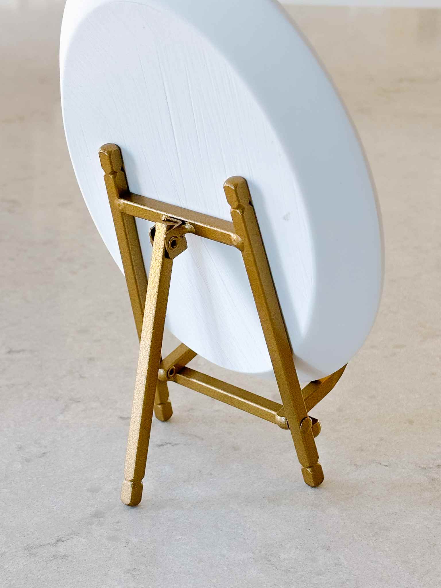 Small Wooden Art Display Easel for Paintings & Photos - Perfect for Home Decor, Artist Studios & Classroom Displays