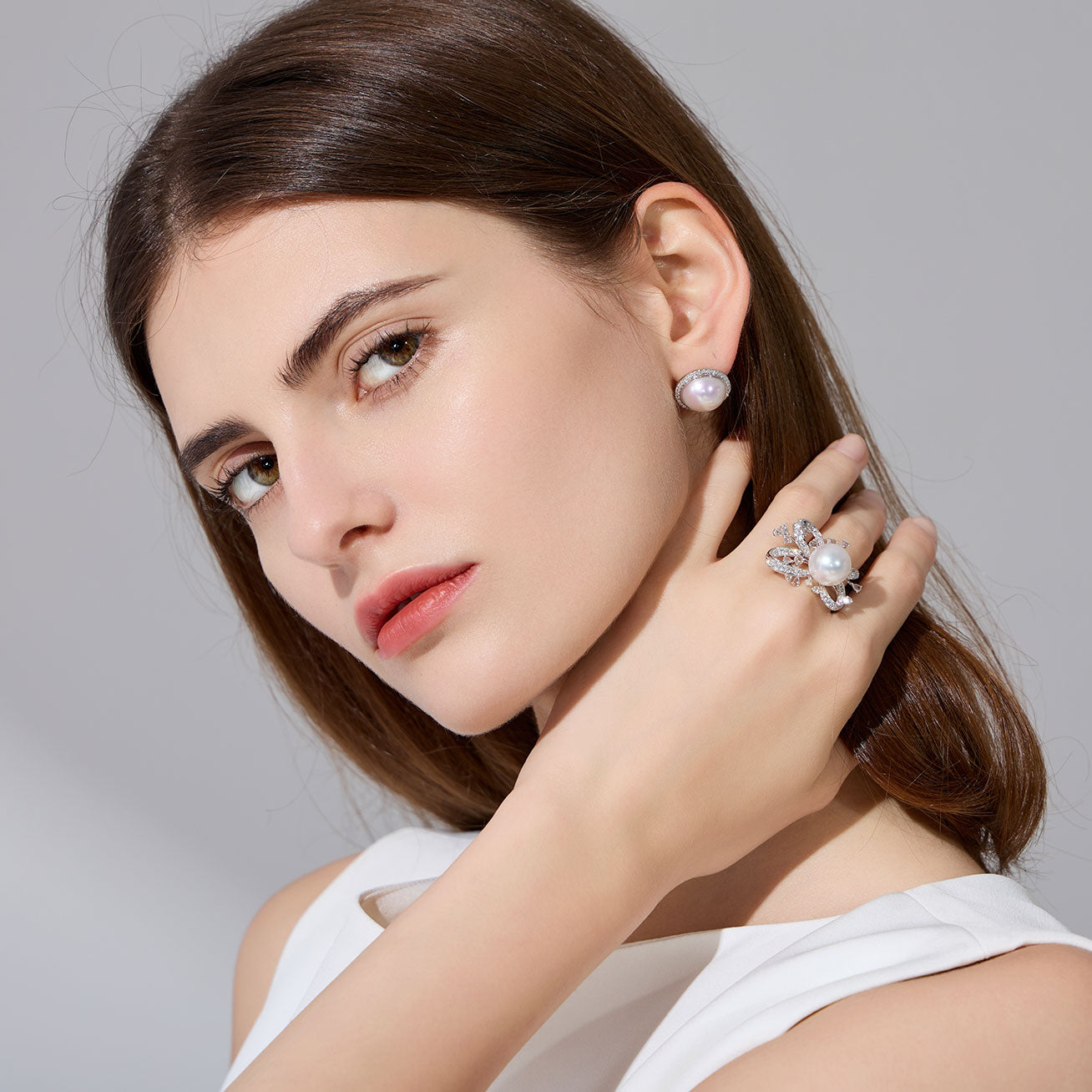 18K White Gold Diamond & Australian South Sea Pearl Ring for Women - Elegant Bridal, Engagement, Anniversary Gift (KR00061) | Perfect for Weddings, Parties & Special Occasions