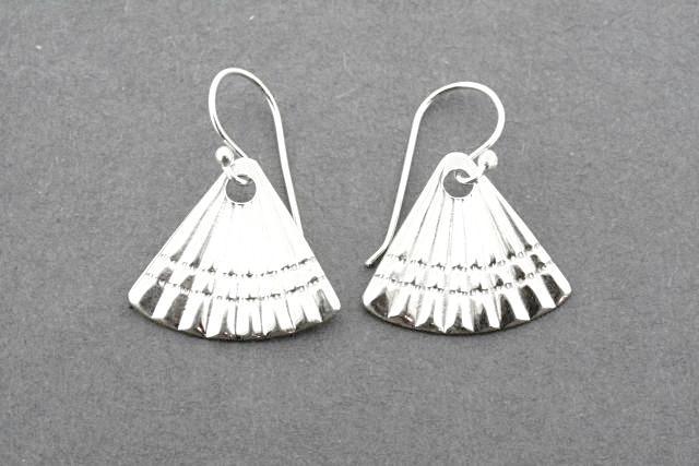 Elegant Fan Shell Earrings in Sterling Silver - Perfect for Beach Parties & Summer Fashion