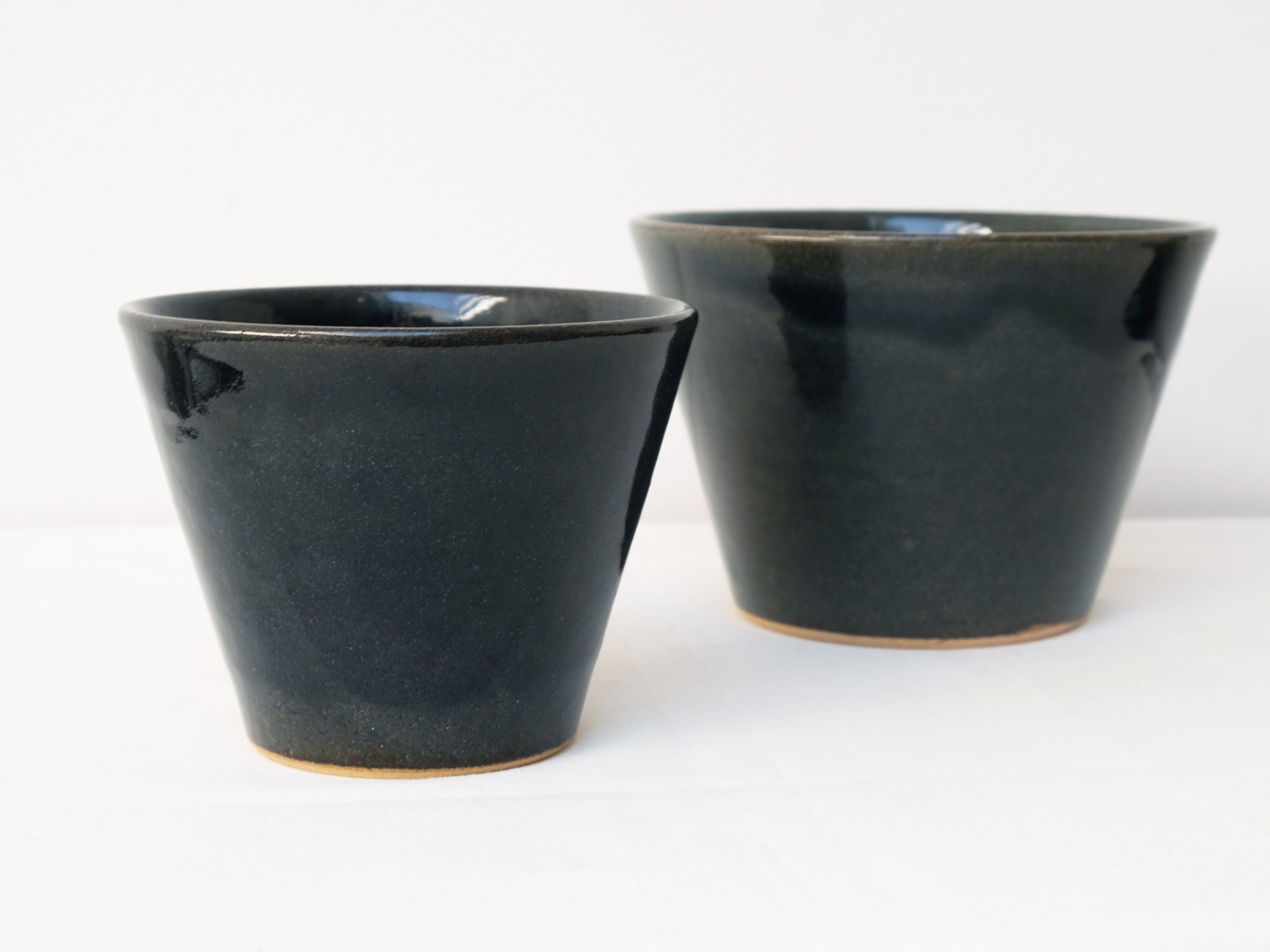 Handmade Large Indigo Glaze Ceramic Bowls - Authentic Japanese Shussai Gama Pottery for Dining & Home Decor | Perfect for Ramen, Salad, Rice Bowls & Stylish Tableware