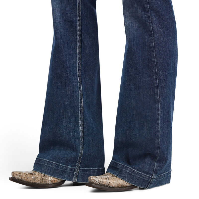 Ariat Women's Slim Jeans - Daphne Wide Leg Bootcut Denim Pants for Western Riding & Casual Wear | Comfortable Stretch Fabric for Cowgirls & Everyday Fashion