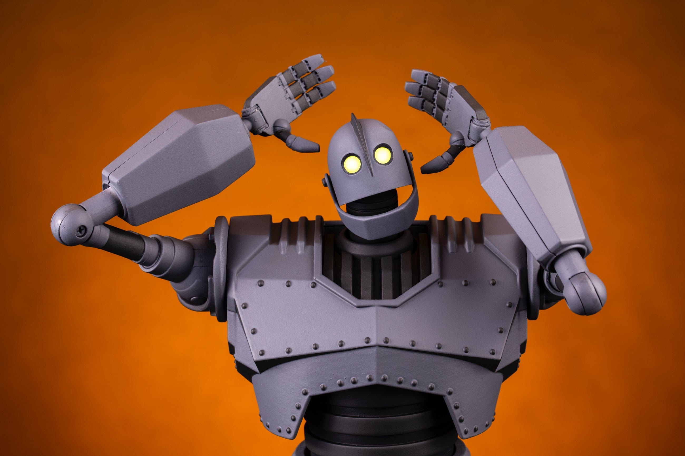 Iron Giant MONDO MECHA Collectible Action Figure - Premium Robot Toy for Display, Gifts & Anime Collections