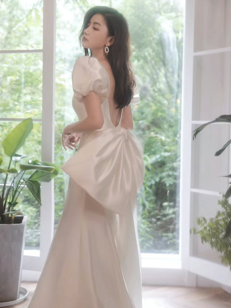 Elegant White Satin Mermaid Prom Dress with Puff Sleeves - Long Formal Evening Gown for Homecoming, Wedding Guest & Special Occasions