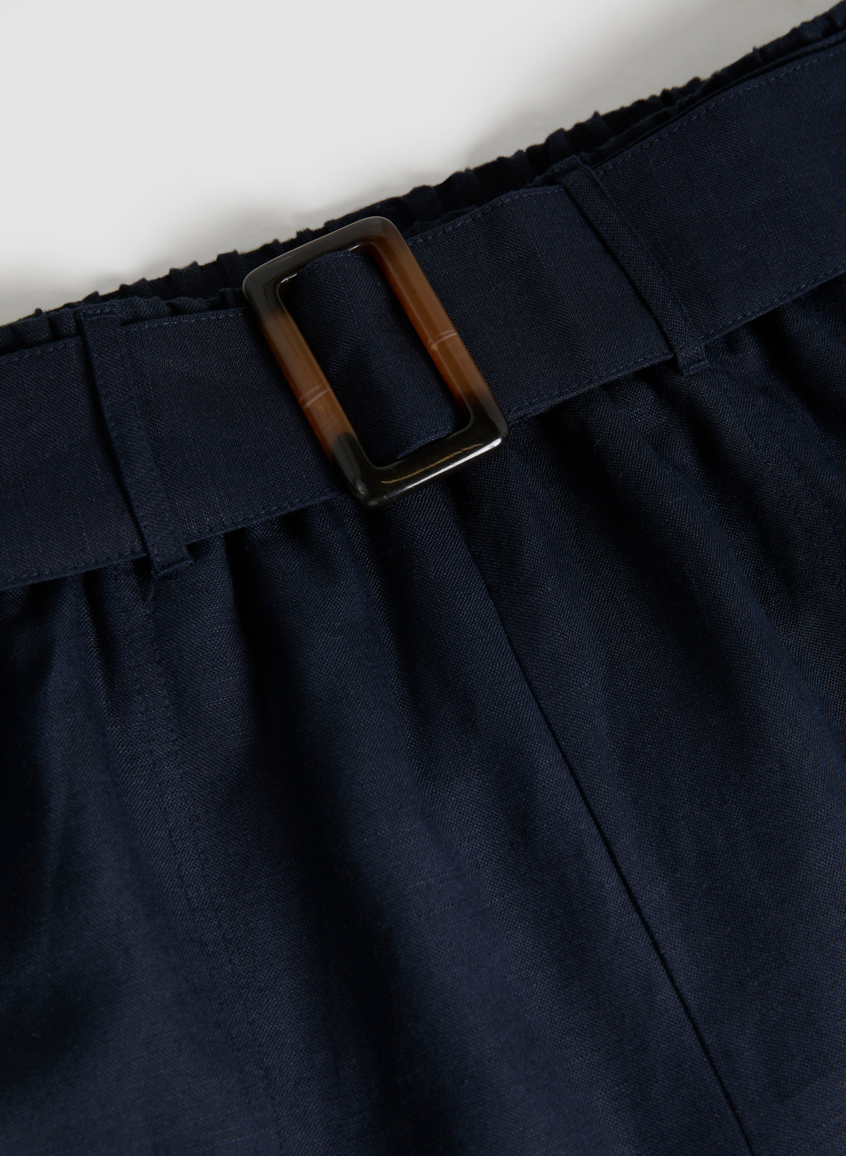 Women's Stretch Linen Blend Capri Pants with Belt - Comfortable Casual Summer Trousers for Travel, Work & Everyday Wear