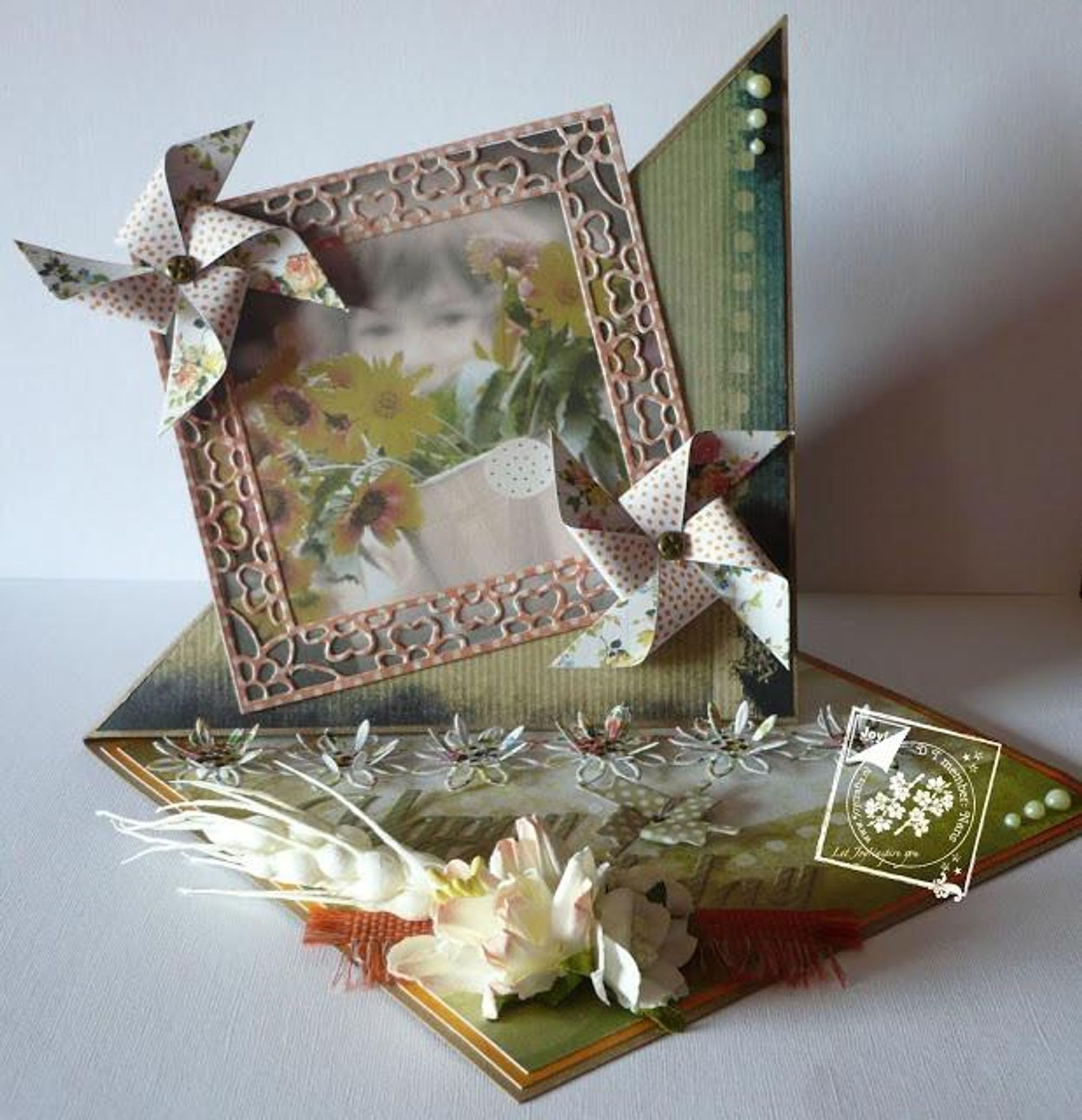 Premium Metal Flower Dies for Scrapbooking & Card Making - DIY Craft Stencils for Paper Flowers, Greeting Cards, and Home Decor Projects