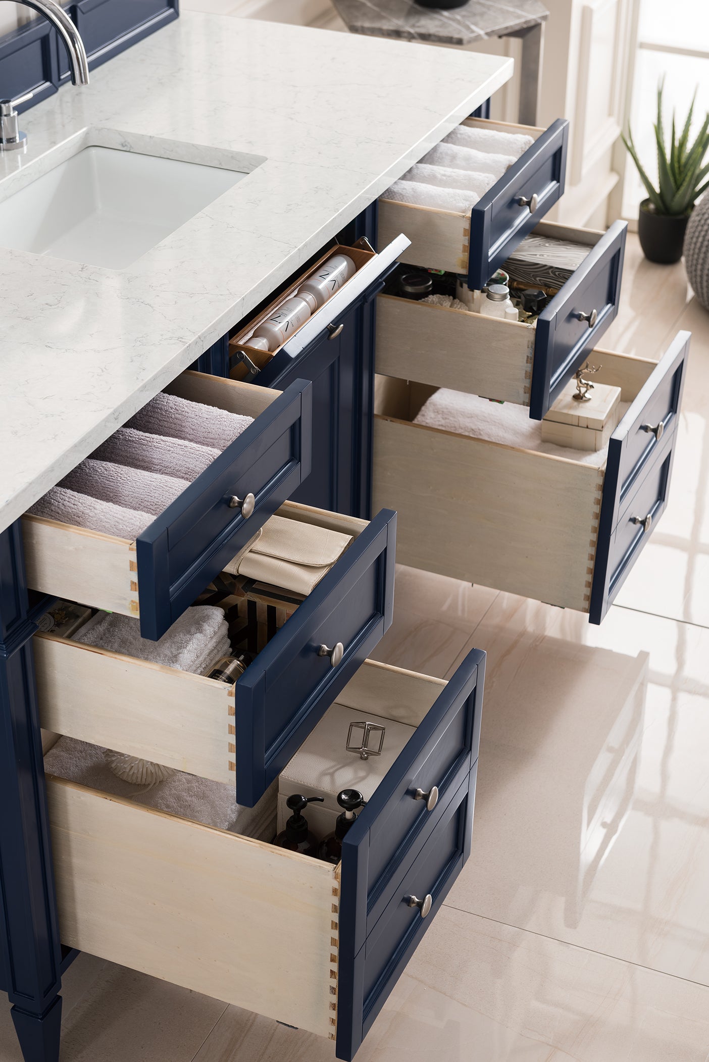 Brittany 60 Victory Blue Single Vanity with 3CM Eternal Jasmine Pearl Quartz Top - Modern Bathroom Vanity with Quartz Countertop for Home Remodeling & Luxury Bathroom Decor