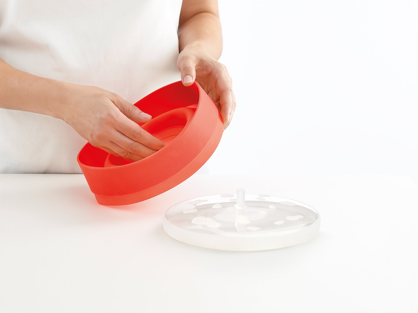 Lekue Red Microwave Popcorn Popper - BPA-Free Popcorn Maker for Healthy Snacks - Perfect for Movie Nights, Parties & Home Use
