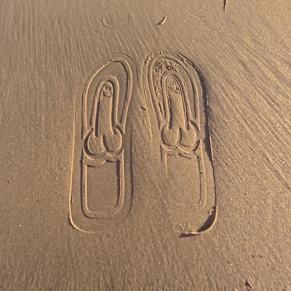 Funny Hidden Penis Flip Flops for Men - Novelty Beach Sandals with Non-Slip Sole & Quick-Dry Comfort - Perfect for Summer Parties, Prank Gifts & Beach Vacations