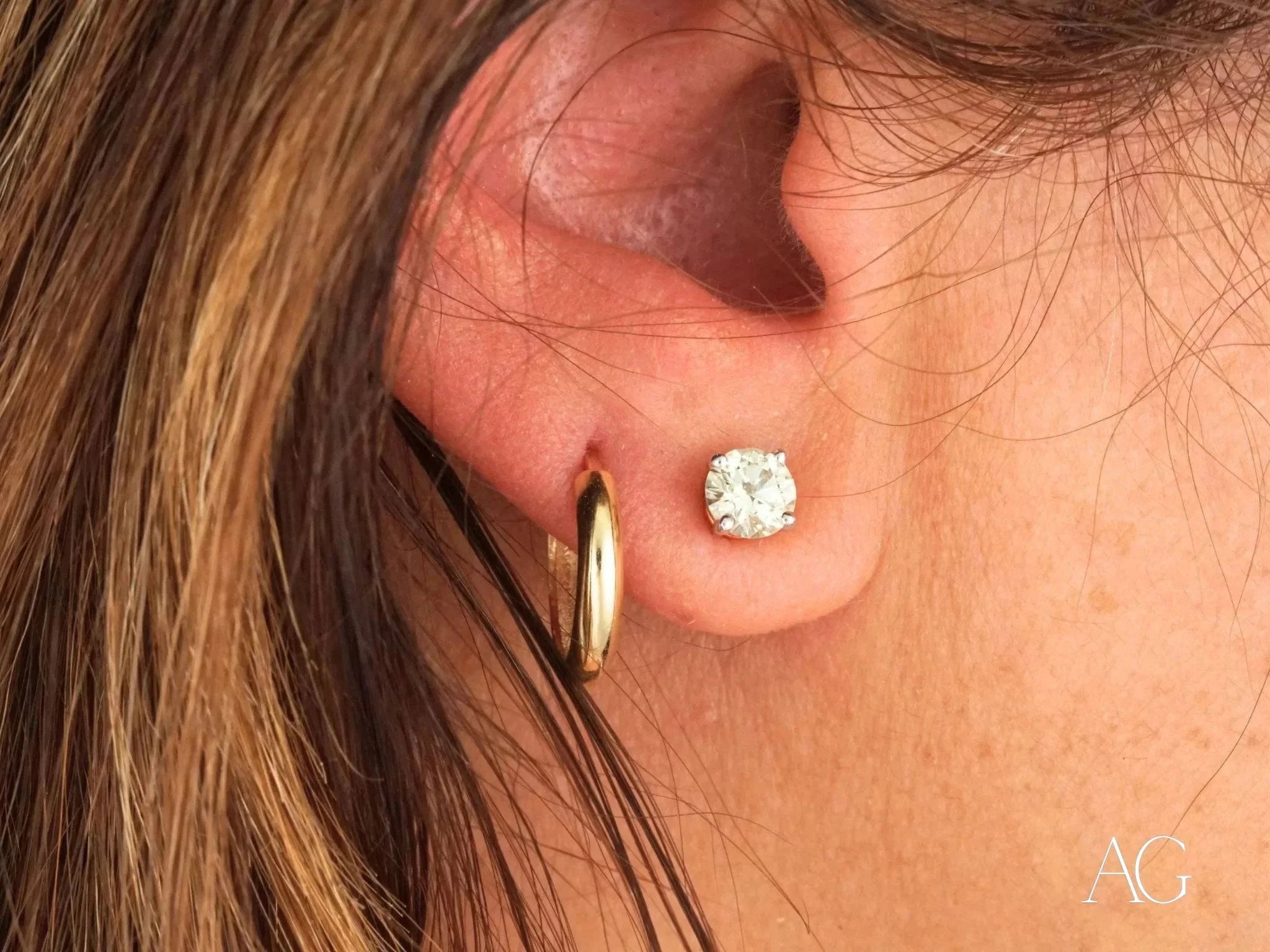 18K Yellow Gold Mini Hoop Earrings for Women - Elegant & Dainty Everyday Jewelry - Perfect for Work, Date Night & Special Occasions