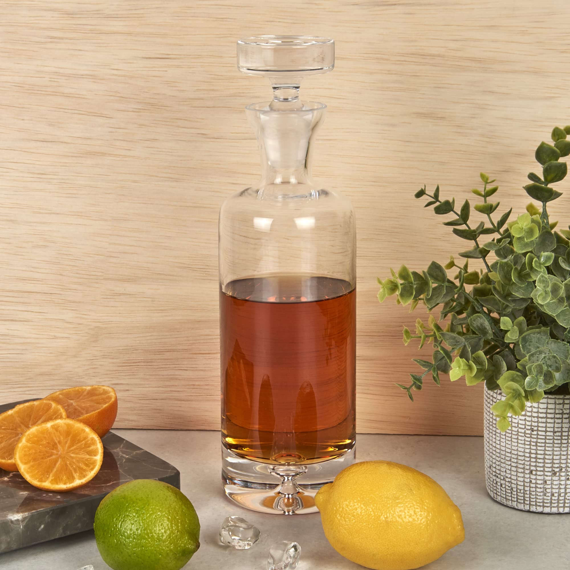 Premium 28 oz Lead-Free Crystal Whiskey Decanter with Stopper - Handcrafted European Barware for Scotch, Bourbon & Liquor - Elegant Home Bar & Gift for Whiskey Lovers