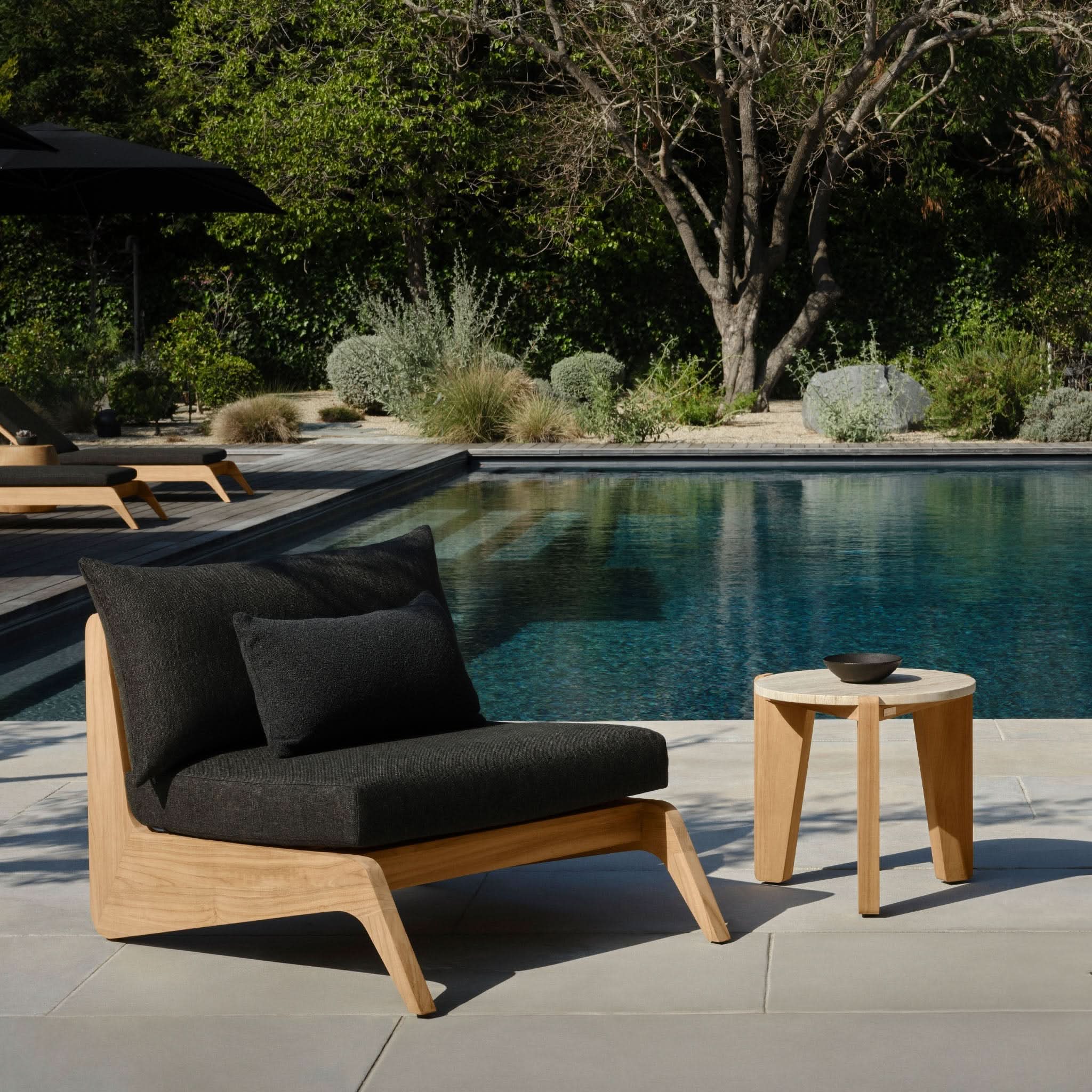 Premium MLB Teak Wood Easy Chair - Comfortable Lounge Chair for Living Room, Patio & Outdoor Relaxation | Durable & Stylish Baseball Fan Furniture
