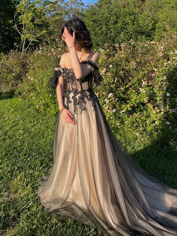 Elegant Off-The-Shoulder A-Line Long Prom Dress with Tulle Skirt - Formal Evening Gown for Homecoming, Wedding, and Special Occasions