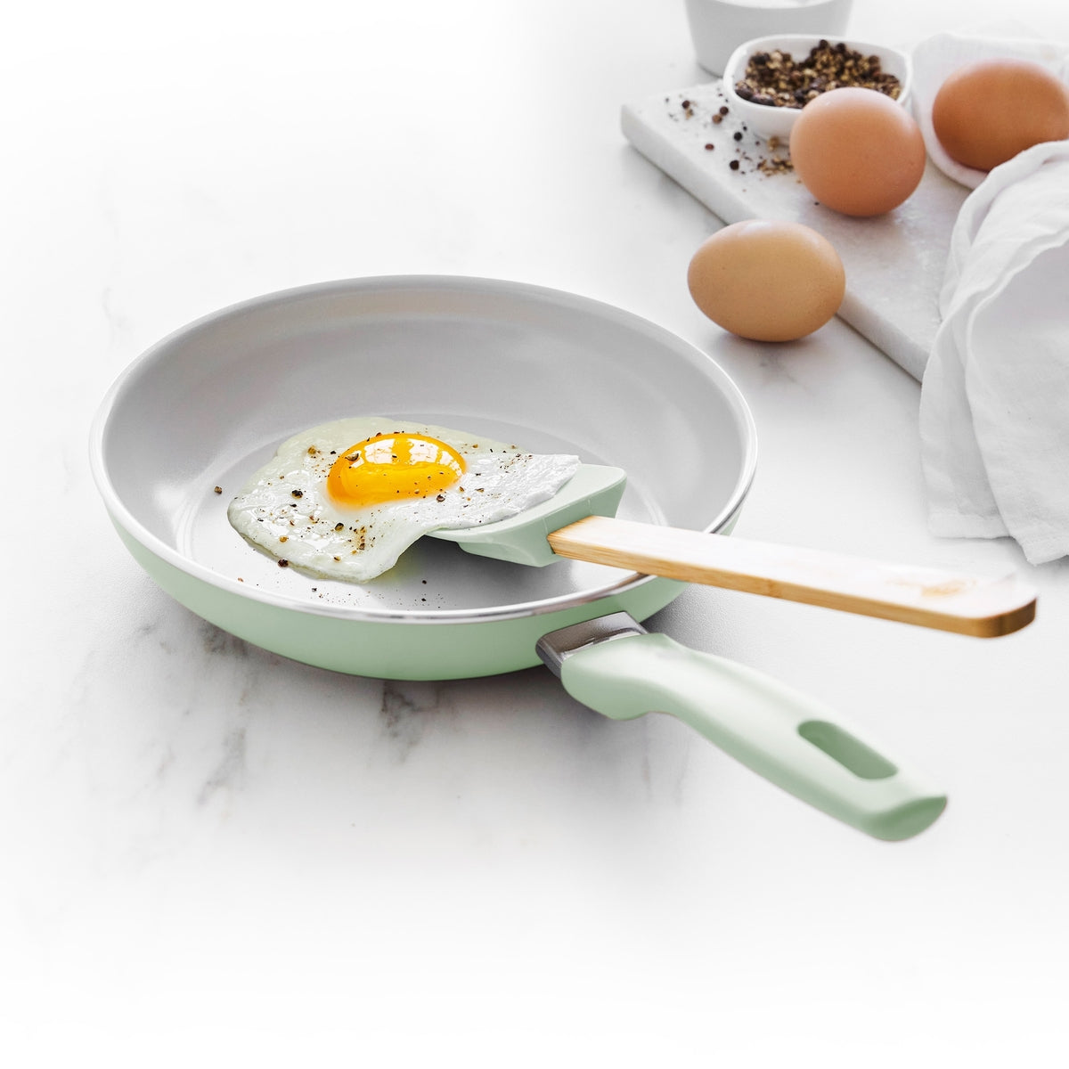 Dover Ceramic Nonstick 8-Inch Frying Pan with Spatula - Pastel Green | Eco-Friendly Non-Toxic Cookware for Healthy Cooking | Perfect for Eggs, Pancakes & Small Meals
