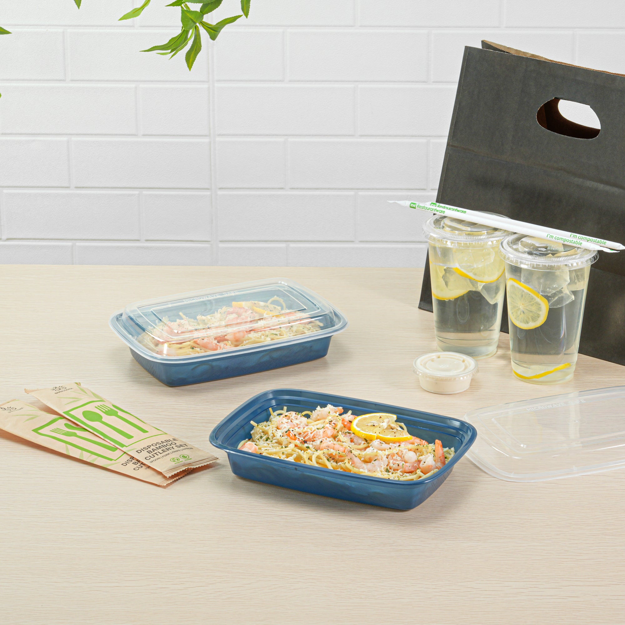 28oz Rectangle Midnight Blue Plastic Food Storage Containers with Clear Lids - Microwave Safe To-Go Boxes (8.75