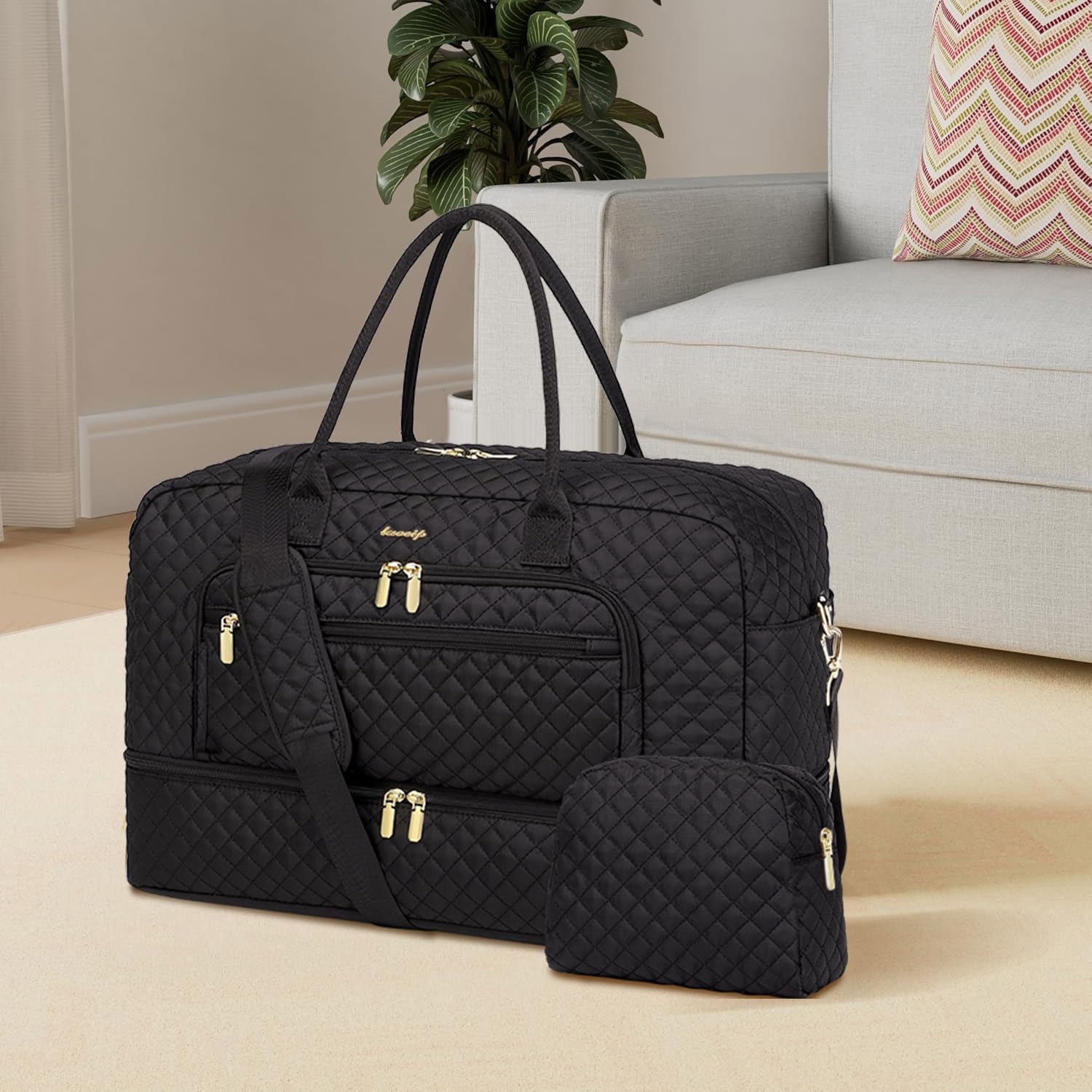 Large Women's Travel Duffle Bag - Carry On Overnight Weekender Gym Yoga Tote with Wet Pocket & Toiletry Compartment | Perfect for Business Trips, Weekend Getaways, Sports, Hospital Visits & Gym Workouts (Black)